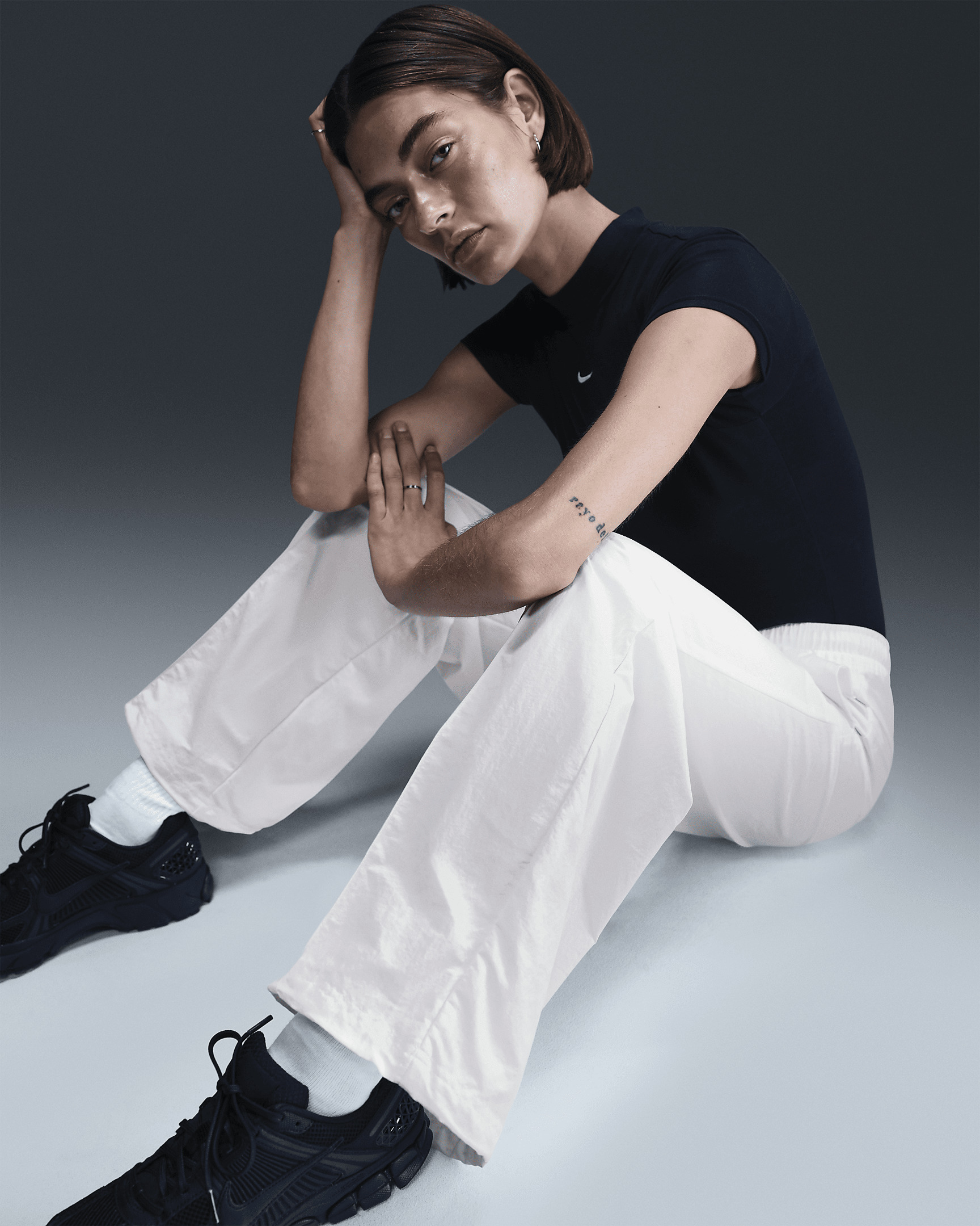 Nike Sportswear Everything Wovens Women's Mid-Rise Open-Hem Pants - 3