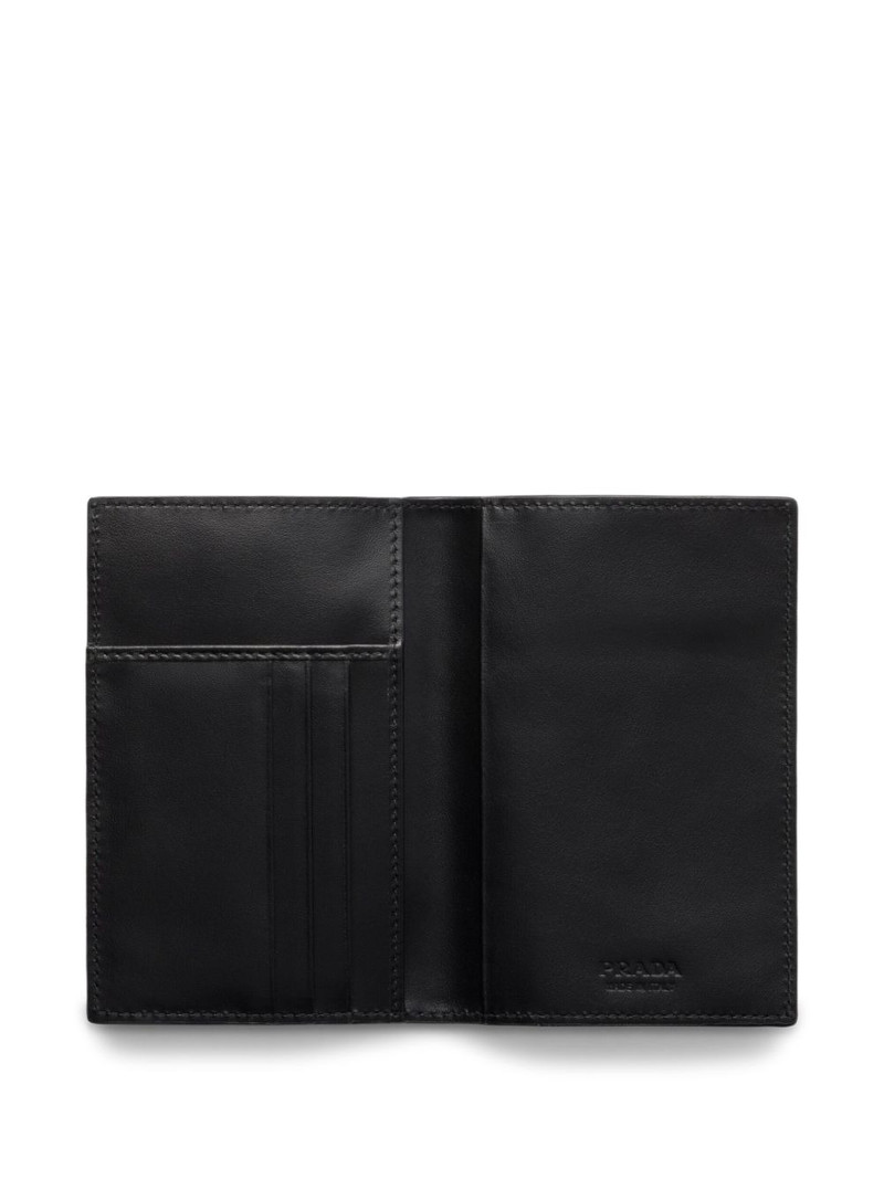 textured card holder 3
