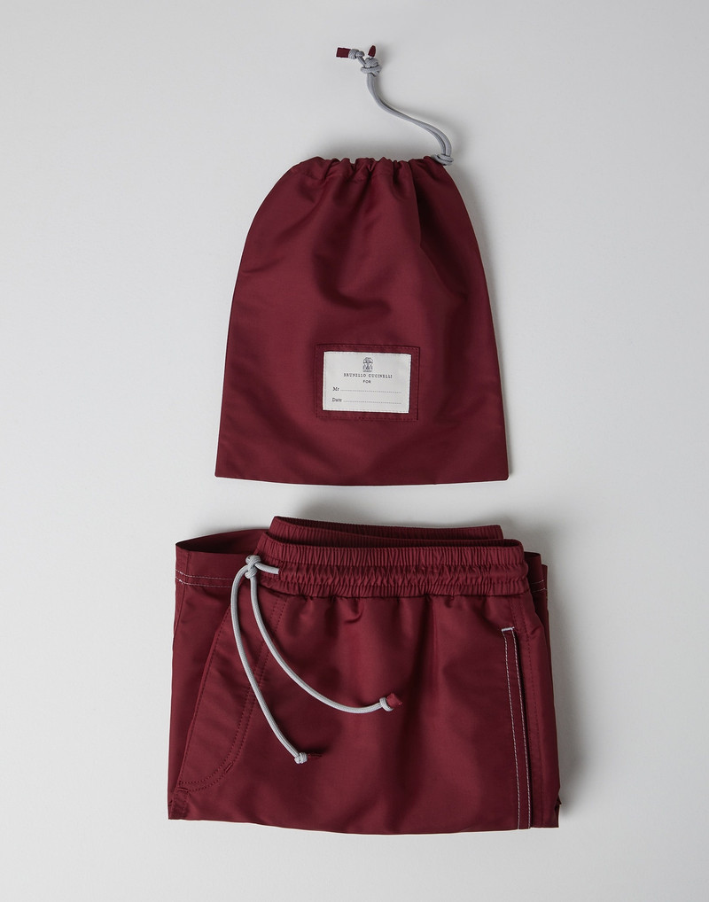 Swim shorts with contrast stitching 4