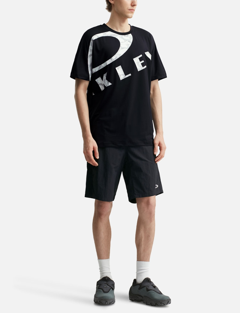 OAKLEY ENHANCE QDEVO SS TEE BOLD 4.0 outlook