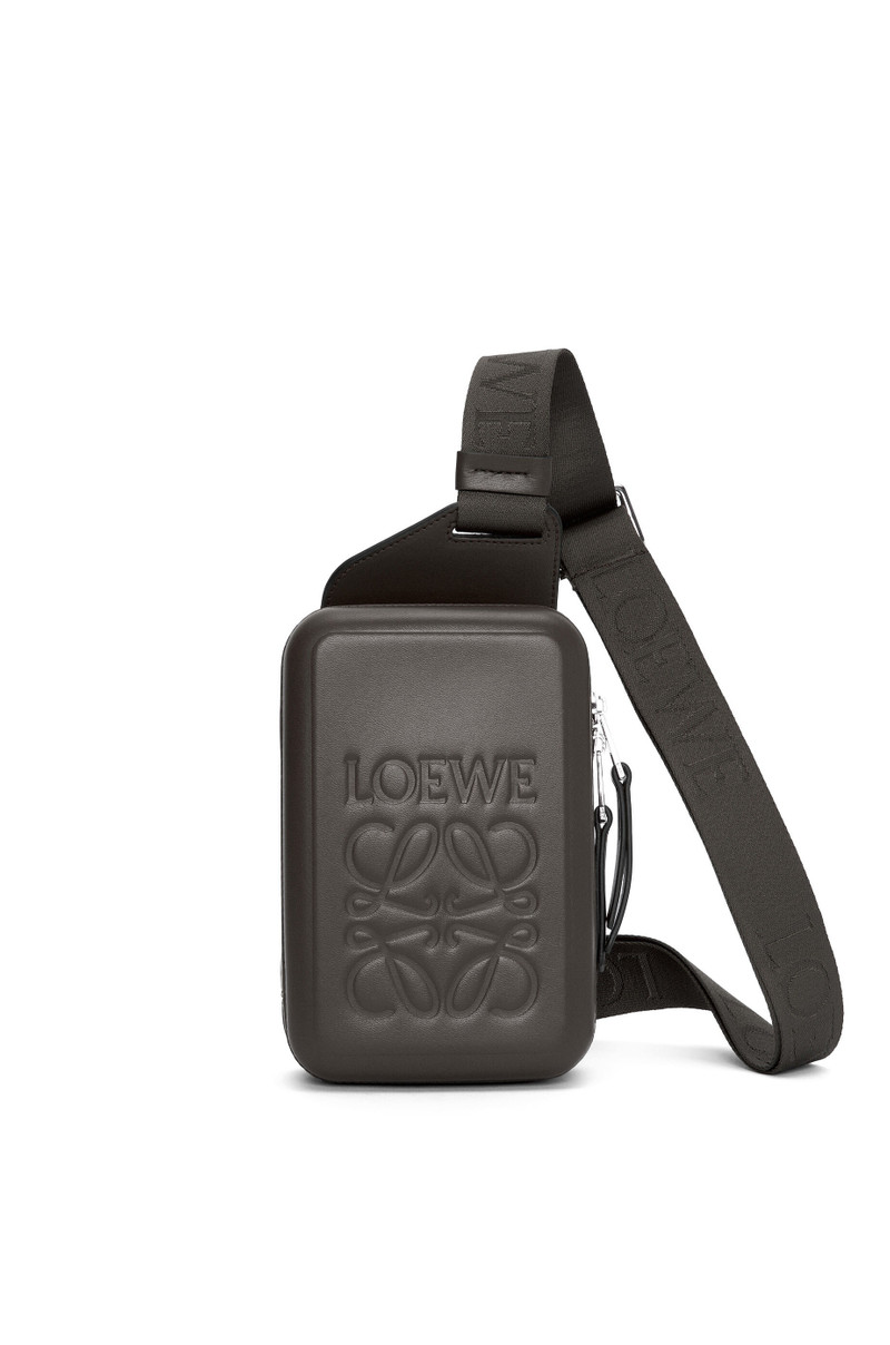 Molded Sling in smooth calfskin 1