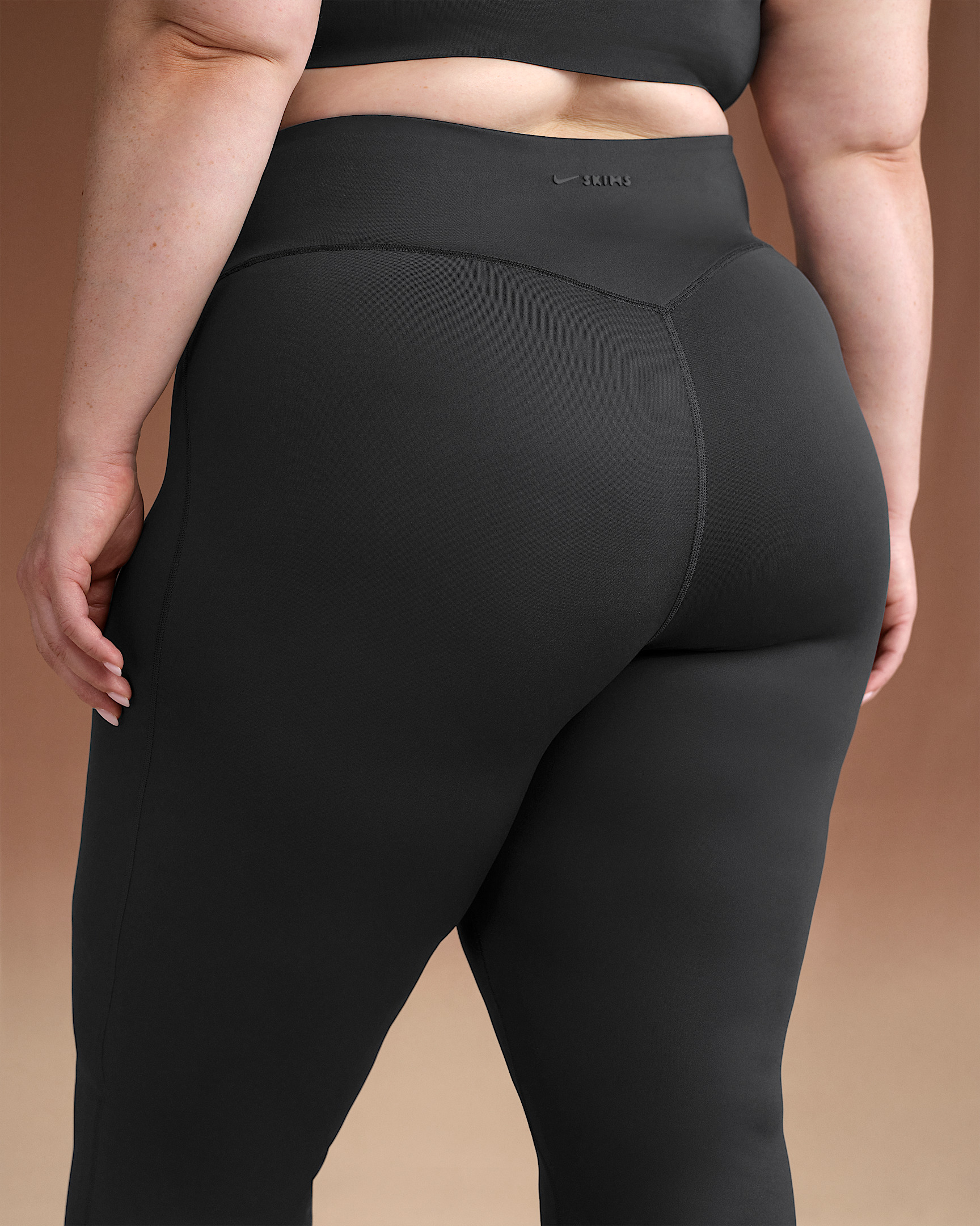 NikeSKIMS Matte Women's High-Waisted Slim Flared Leggings - 8