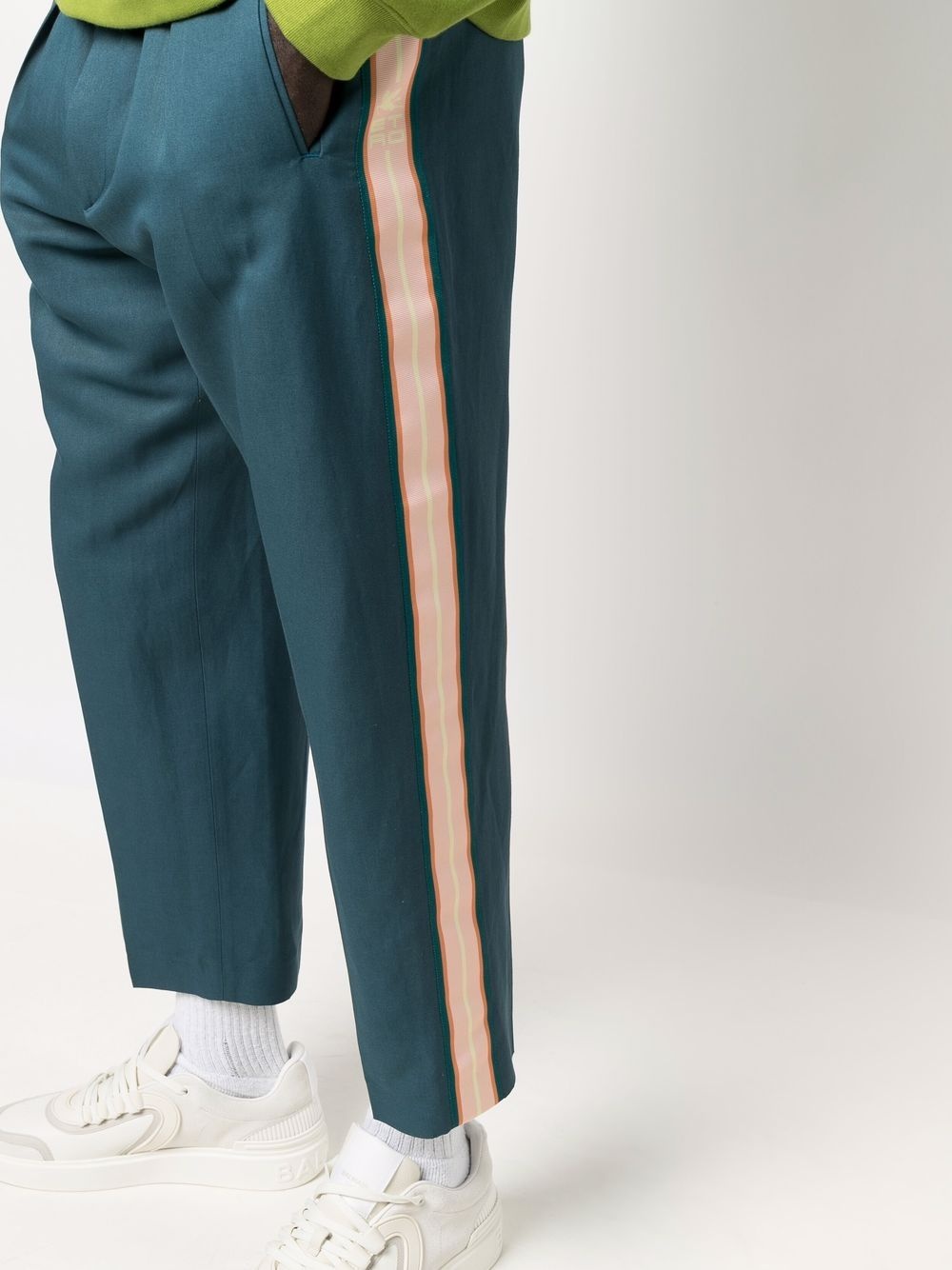 side-stripe cropped trousers - 5