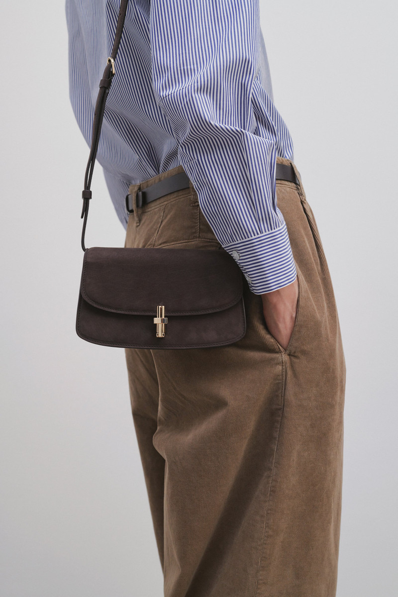 E/W Sofia in Nubuck 4