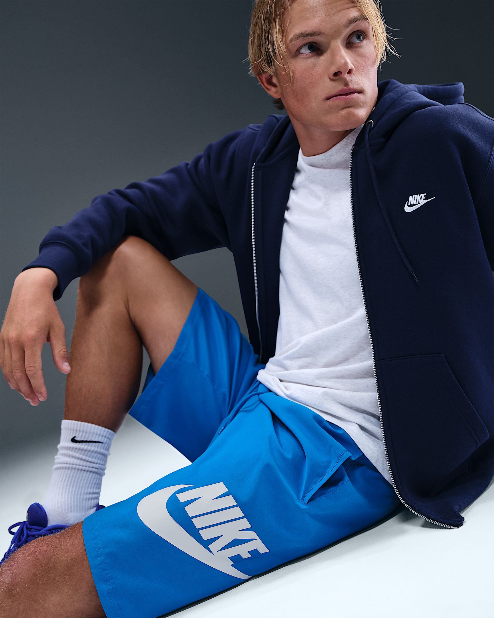 Nike Club Men's Woven Shorts - 5