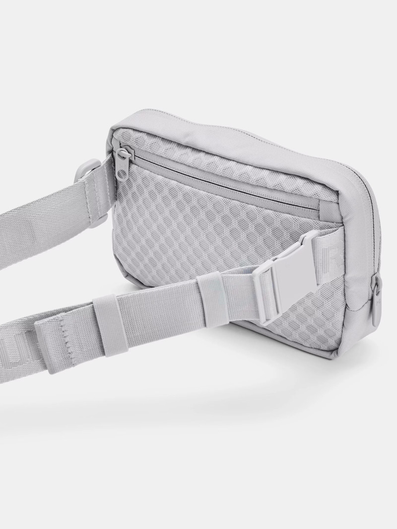 Under Armour UA Loudon Waist Bag Crossbody outlook