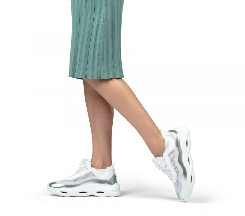 Repetto Royal sneakers outlook