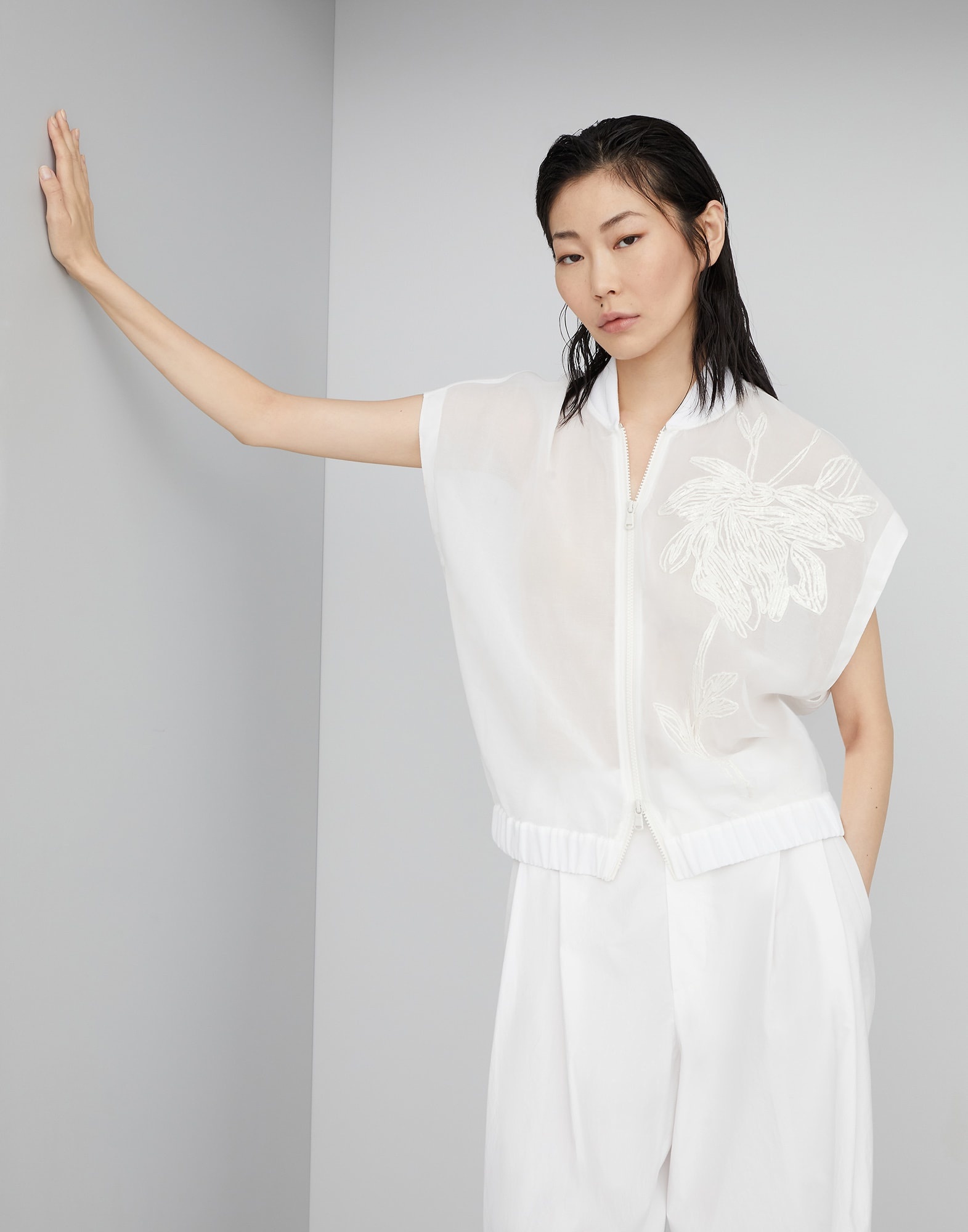 Cotton organza short sleeve bomber jacket with dazzling magnolia embroidery - 1