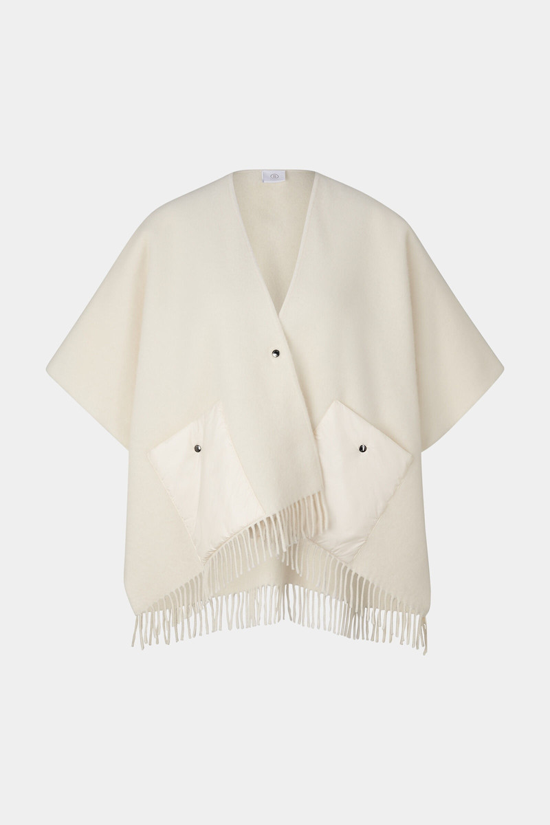 Nancie poncho in Off-white 1
