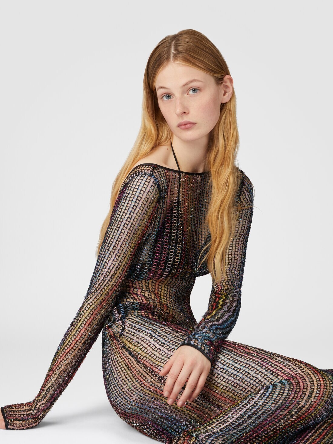 Long cover-up in mesh with open back - 4