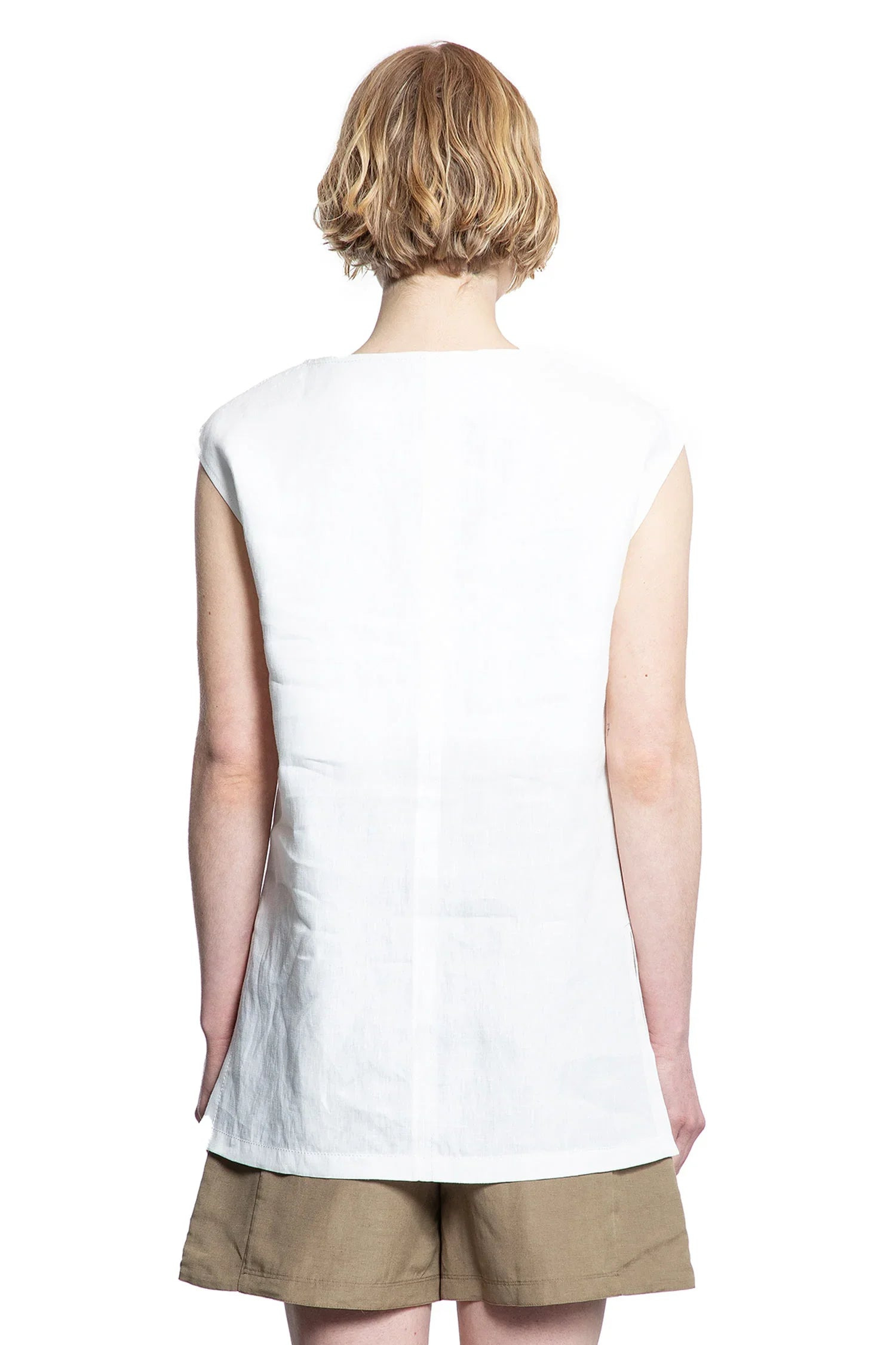 Sleeveless-V-Neck-Top-In-Linen - 3