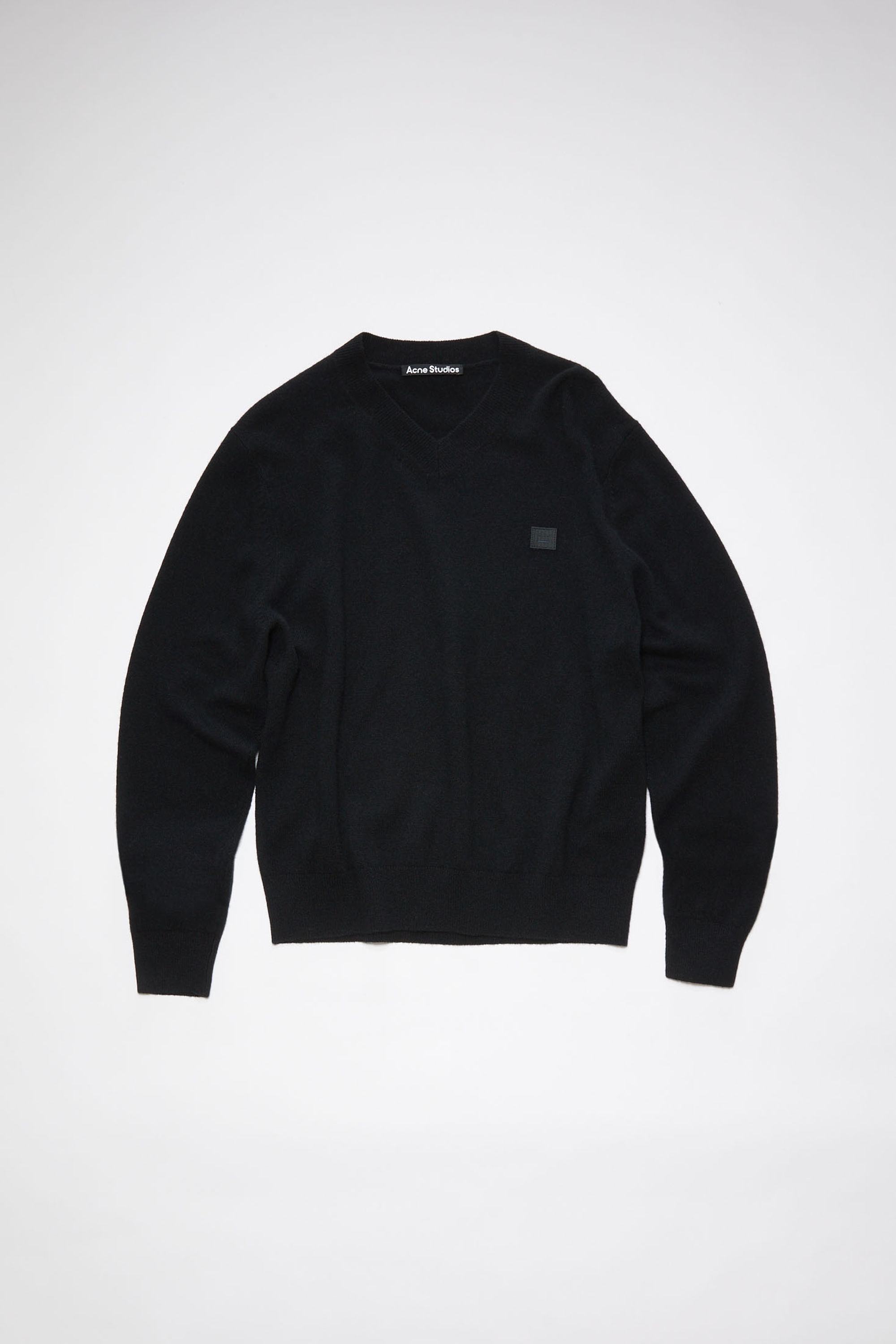 Wool v-neck sweater - Black - 1