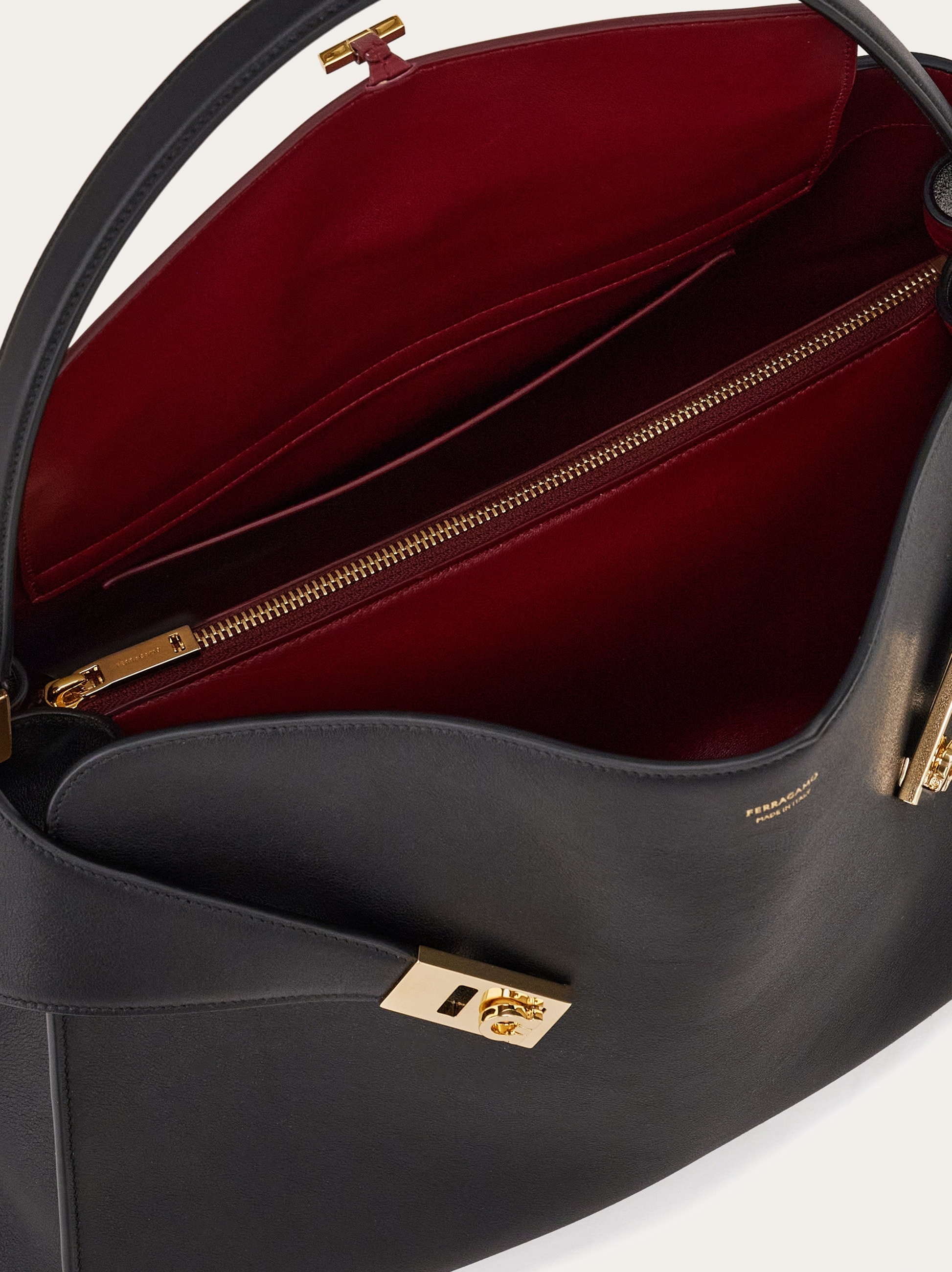Hug Soft bicolor shoulder bag (M) - 6