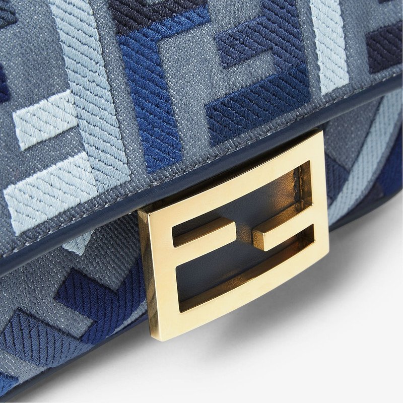 FENDI Baguette Mini outlook