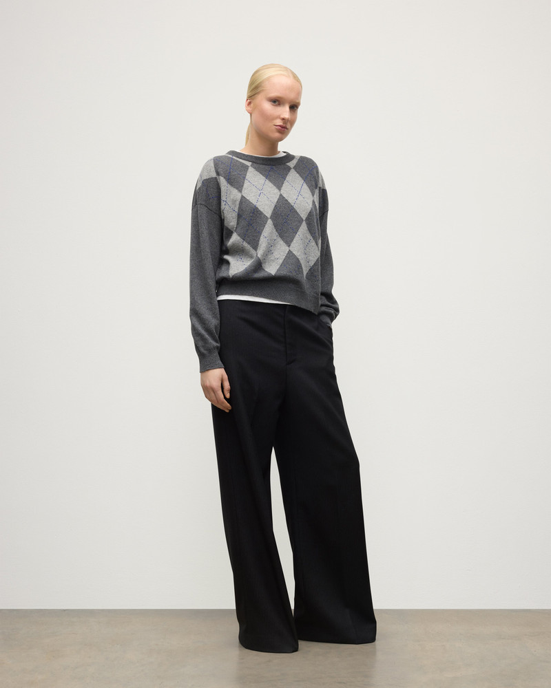 Johnstons of Elgin Clan Mid Grey Argyle  Cashmere Jumper outlook