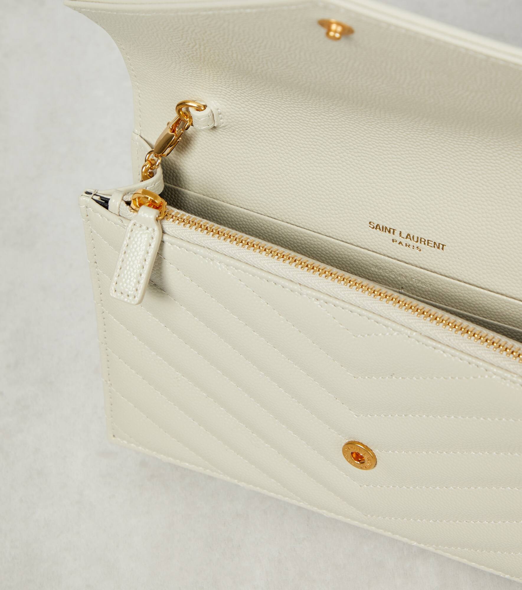 Cassandre matelassé envelope leather wallet on chain - 3