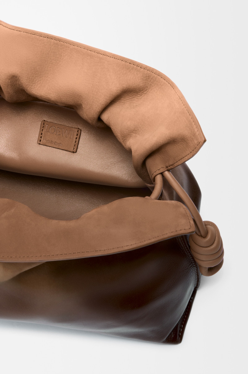 Medium Flamenco clutch in gradient patent nubuck 6
