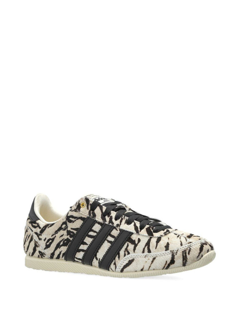 adidas striped three stripe trainers outlook