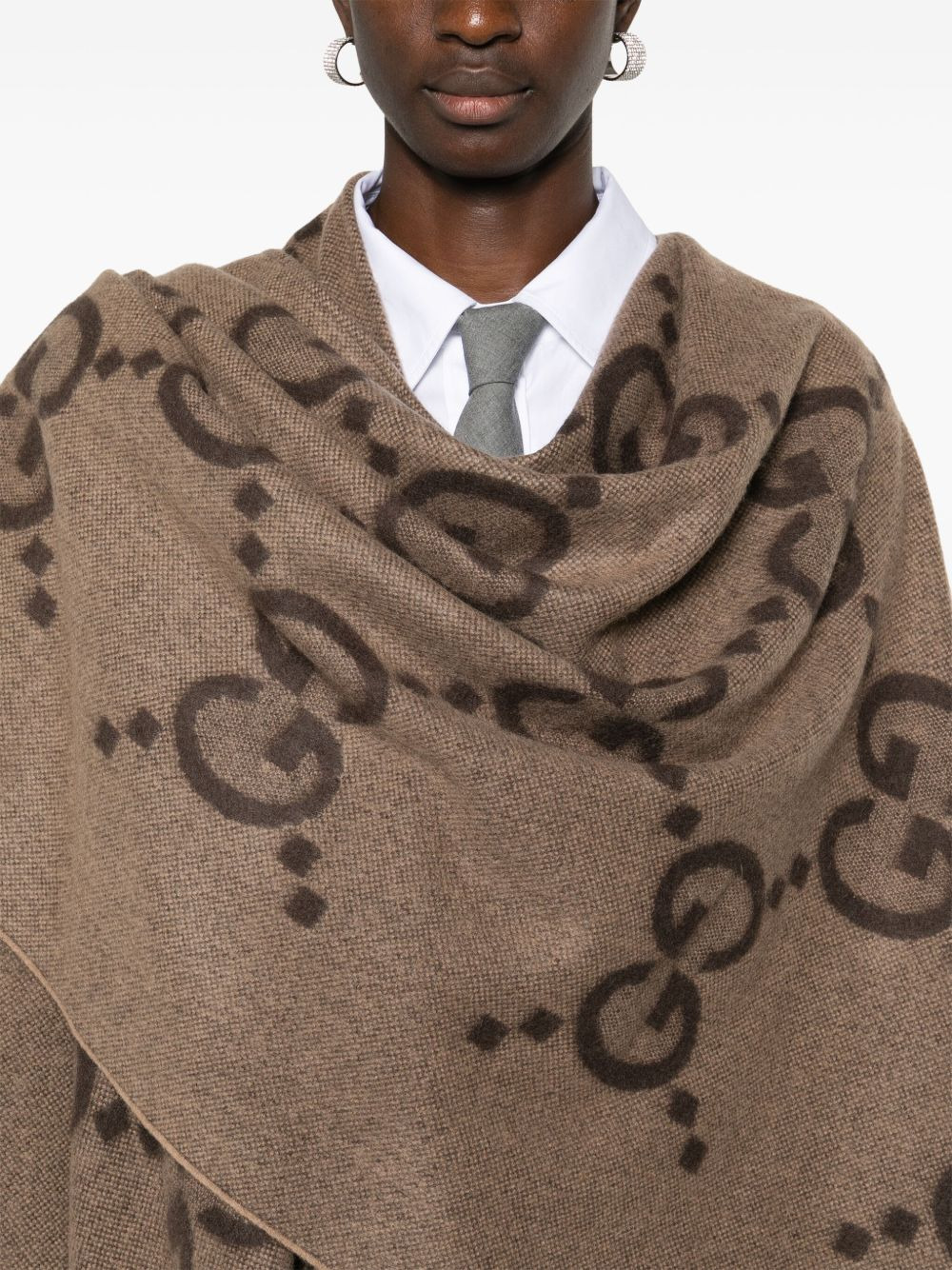 GG-logo reversible cashmere cape - 5