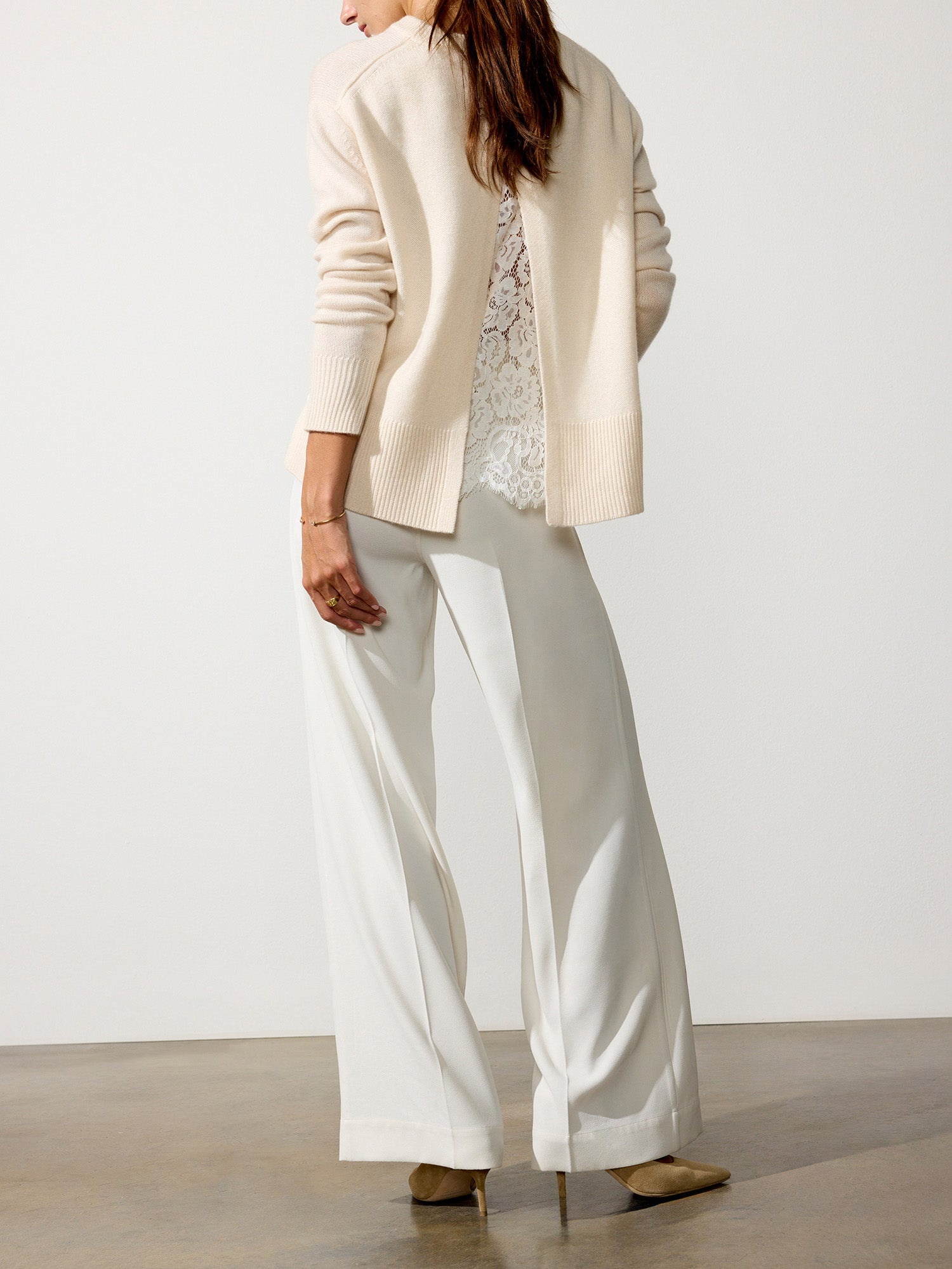 The Marte Lace Looker - 3