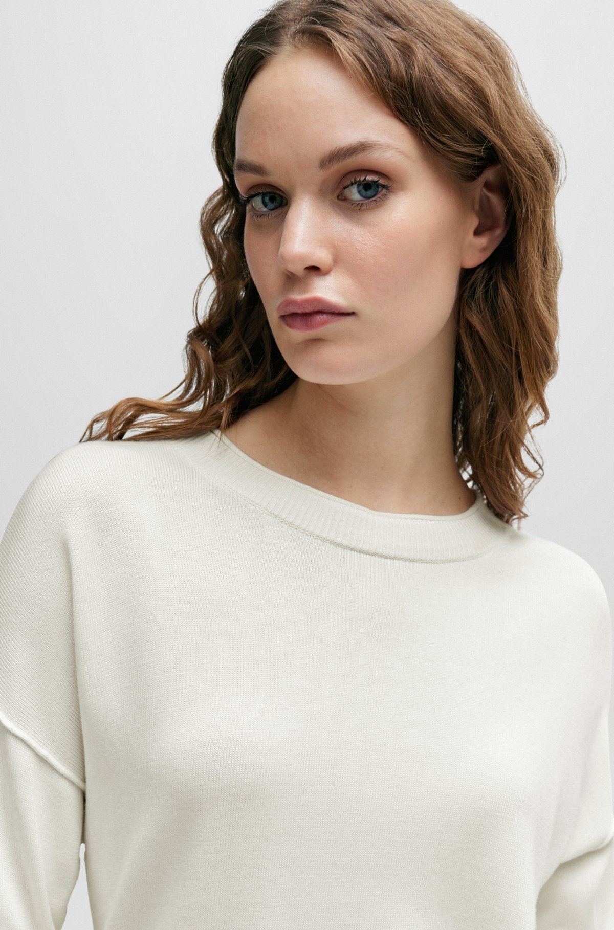 CREW-NECK SWEATER WITH SLIT CUFFS - 5