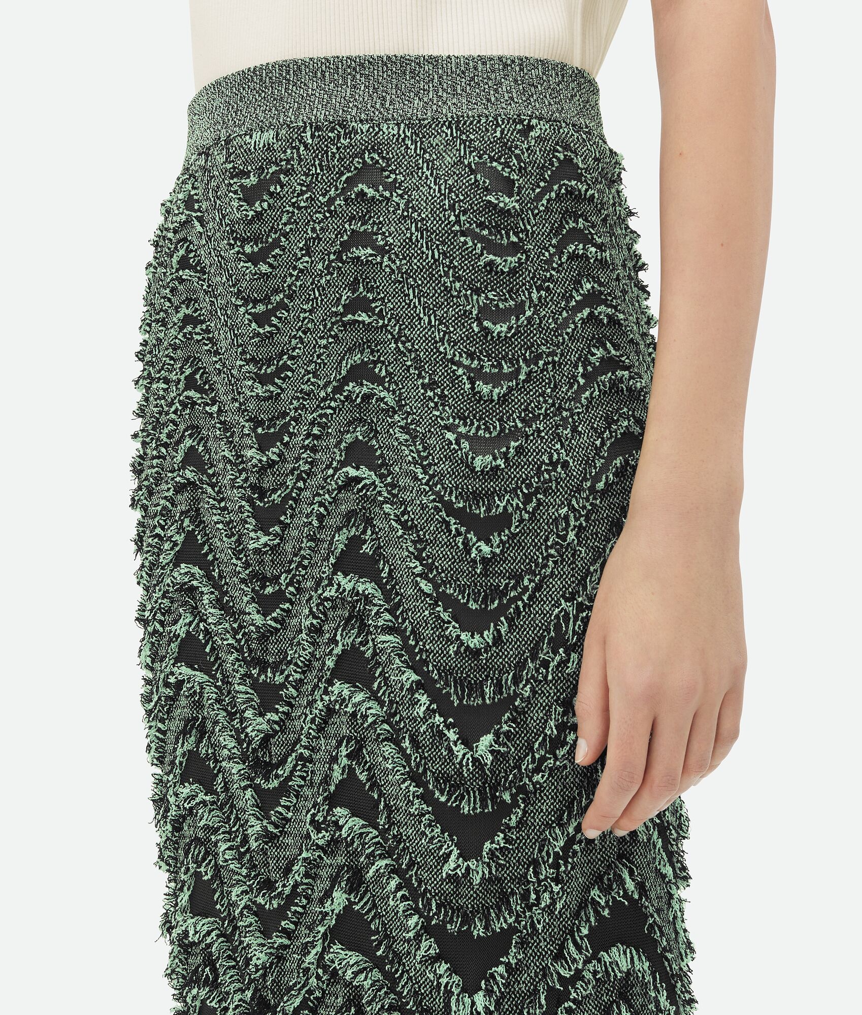 Textured Viscose Skirt With Weaved Fringes - 5