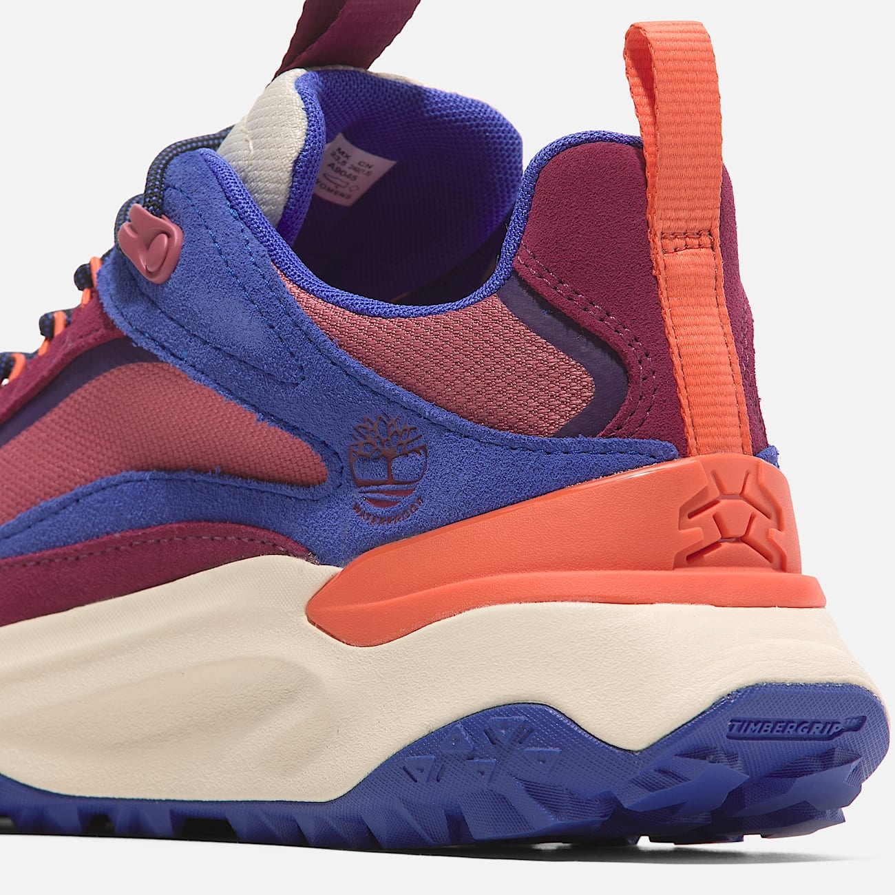 Women's Motion Access Low Lace-Up Waterproof Sneaker - 7