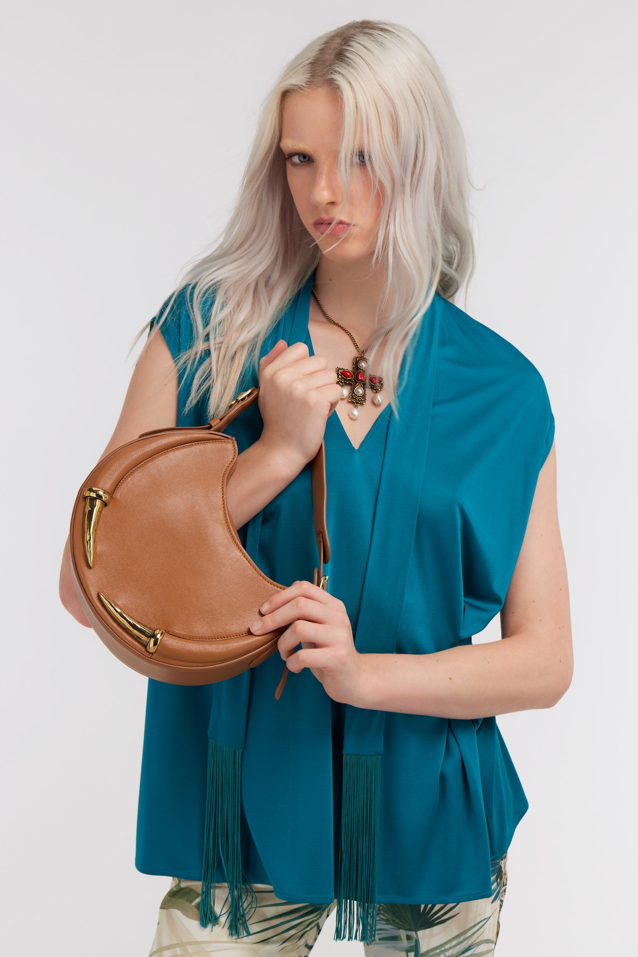 Large Fang Shoulder Bag - 2