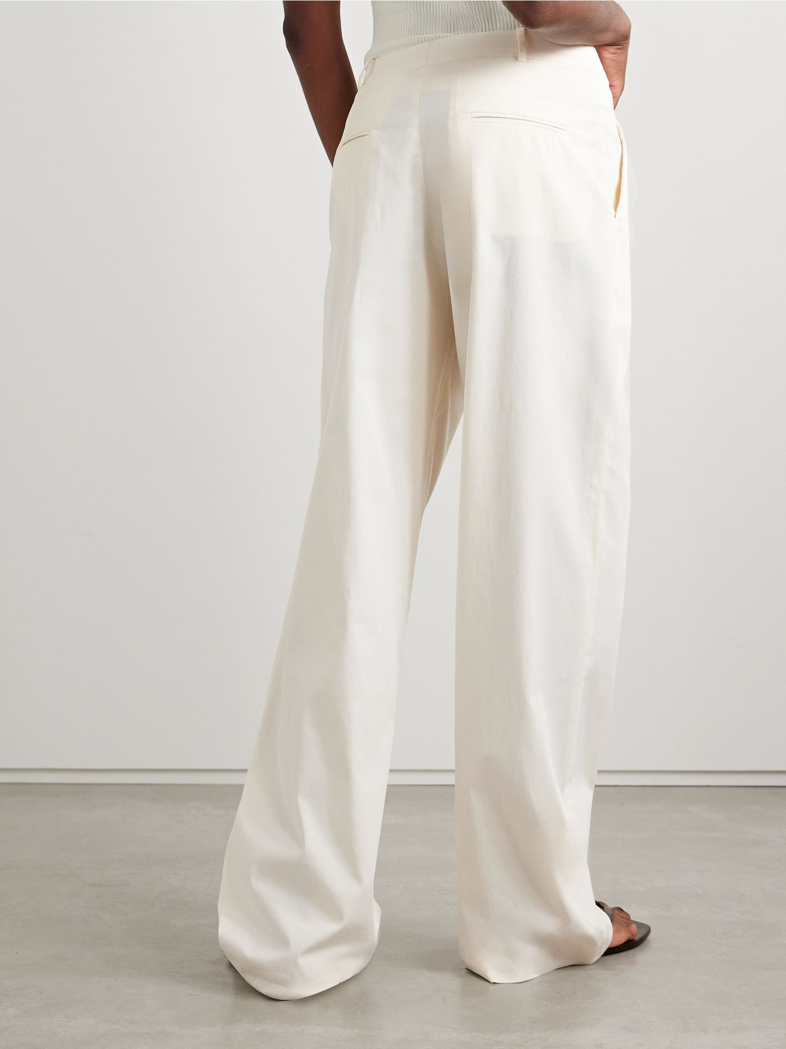 Pleated organic cotton-blend poplin wide-leg pants Off-white - 4
