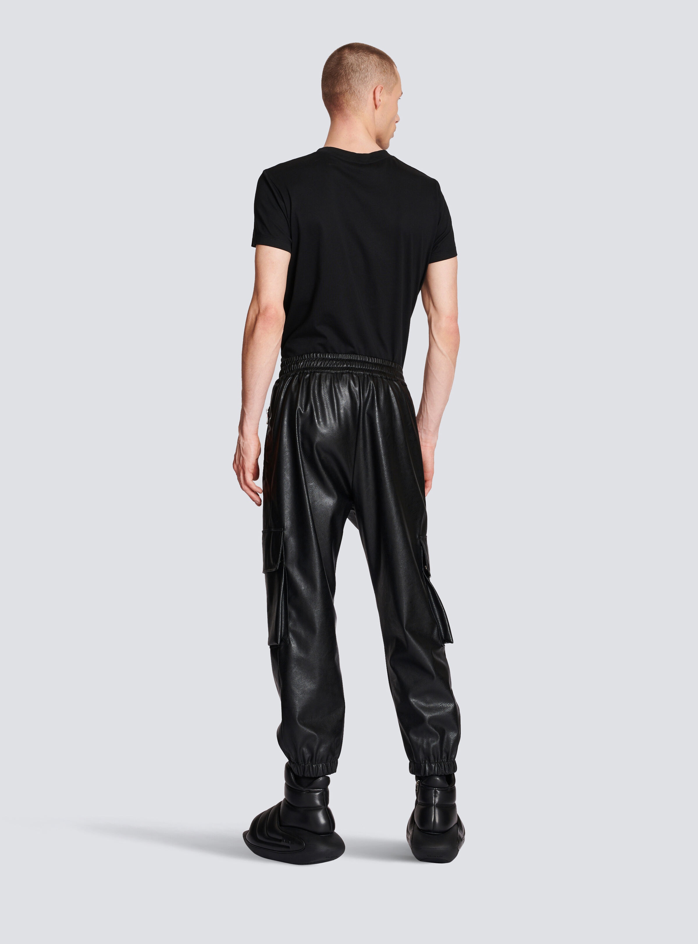 Faux leather cargo trousers - 4