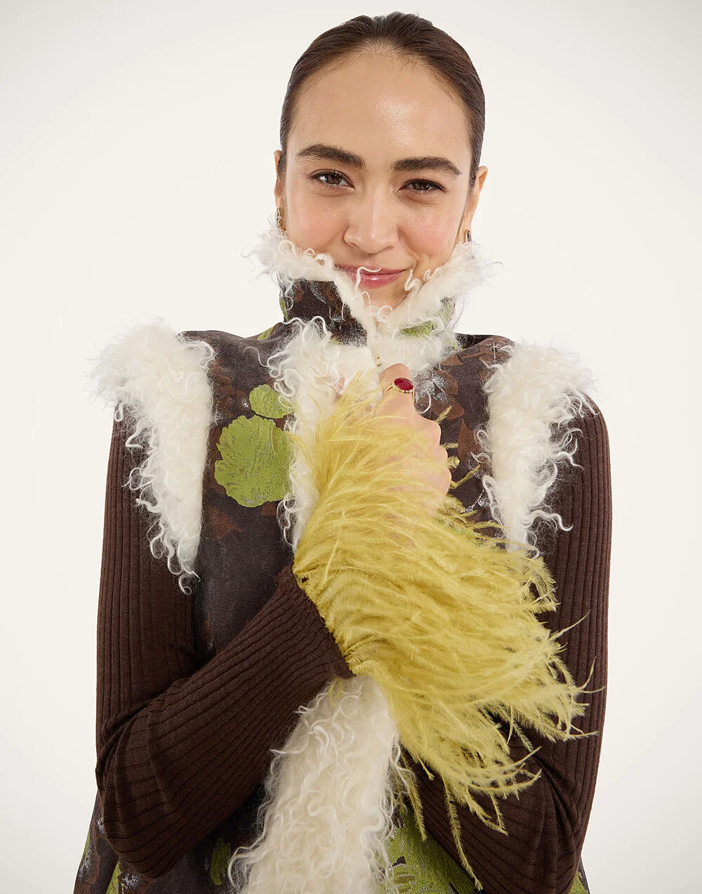 Sleeveless Folk Jacket - 1