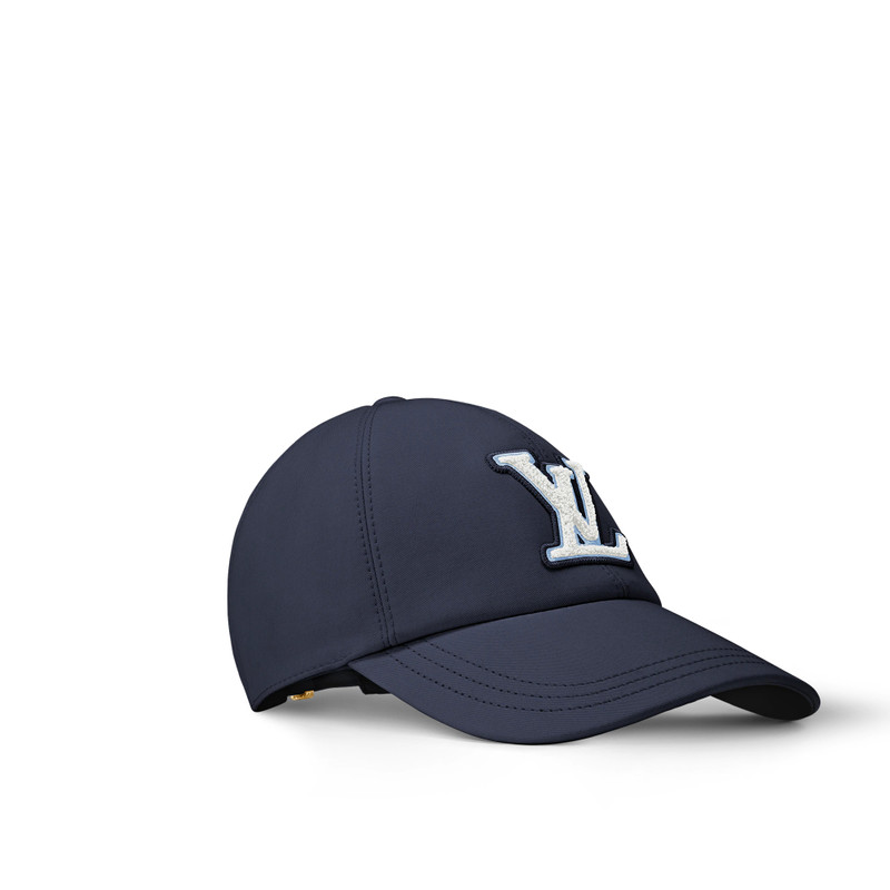 Louis Vuitton LV Signature Cap outlook