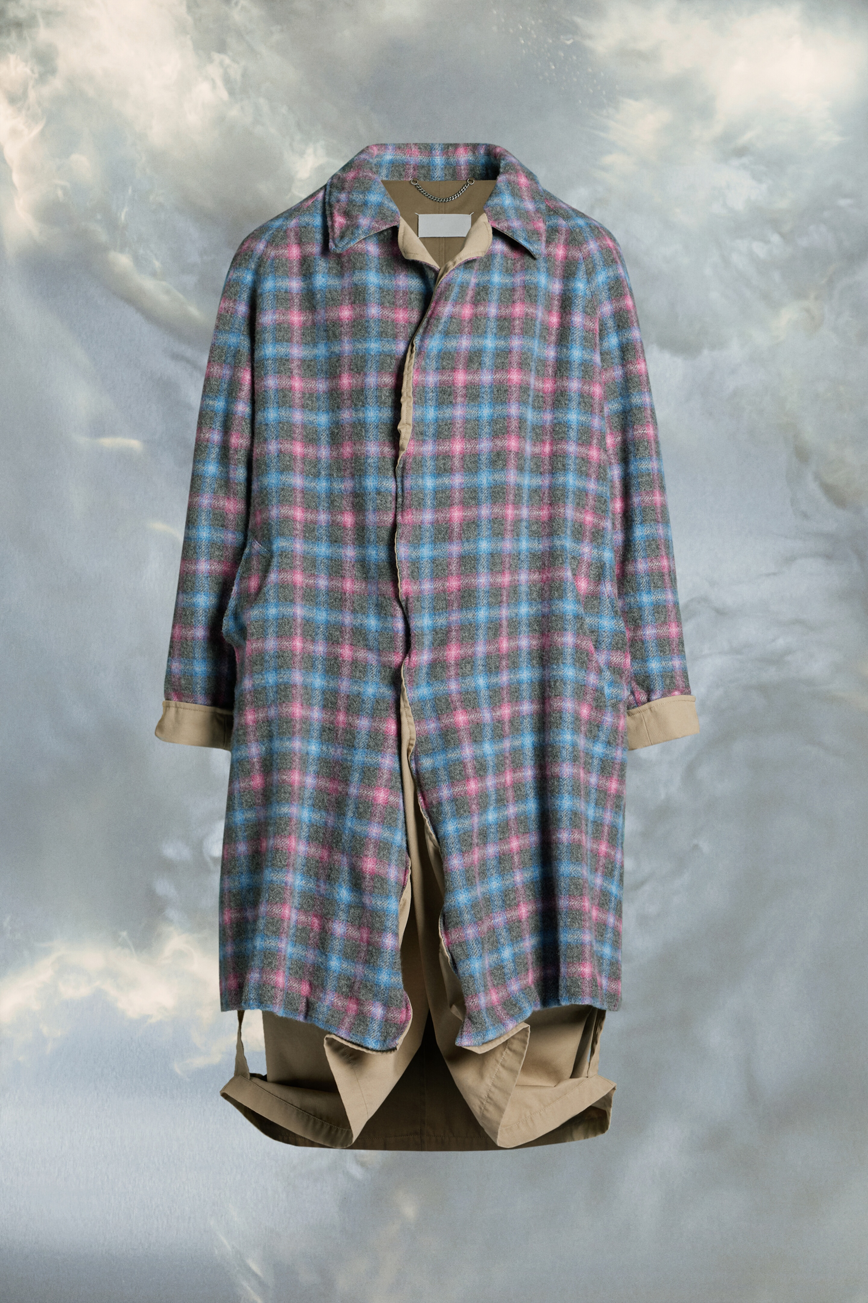 Anonymity of the lining coat - 1