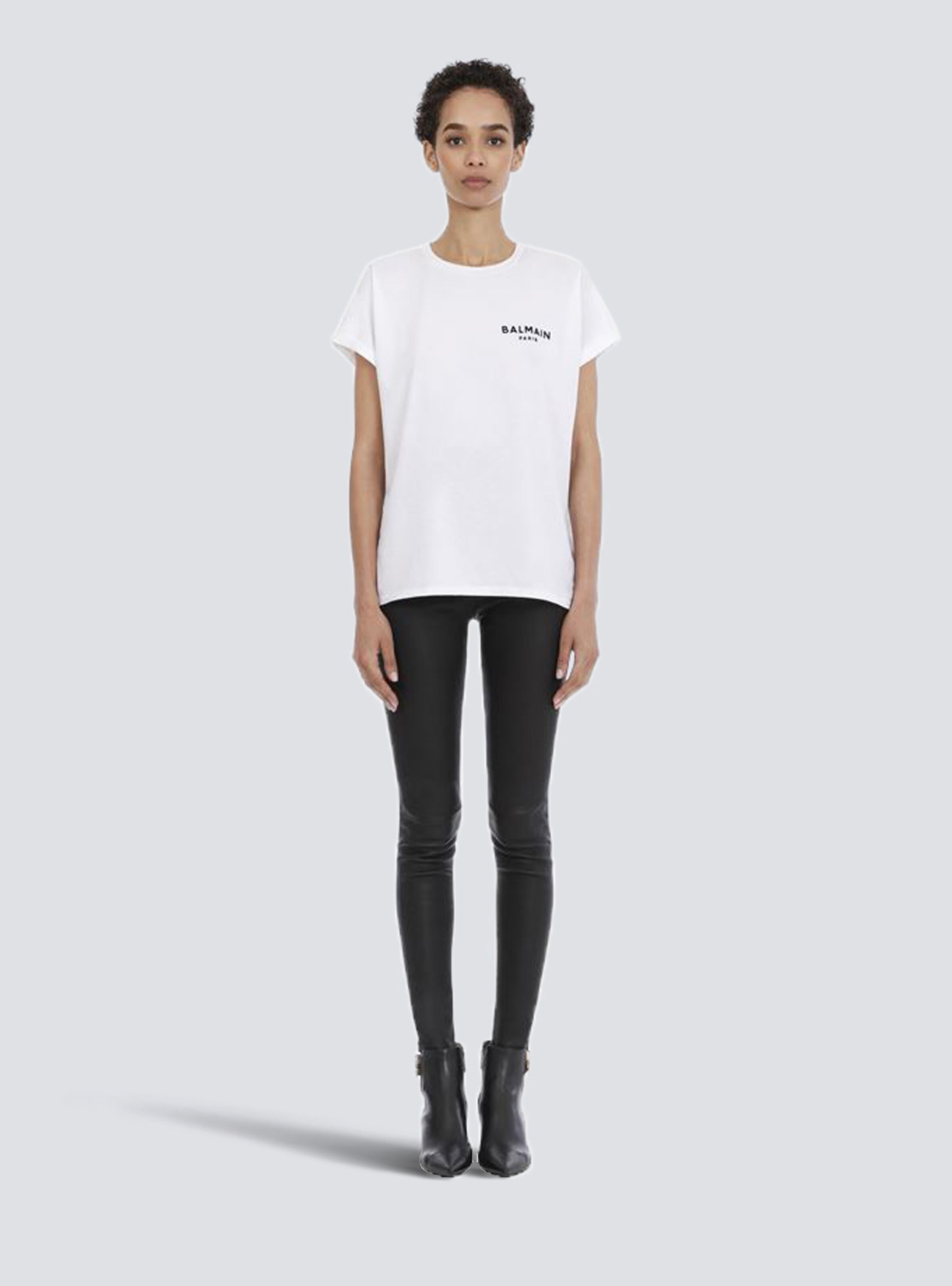 Eco-designed cotton T-shirt with small flocked Balmain logo - 3