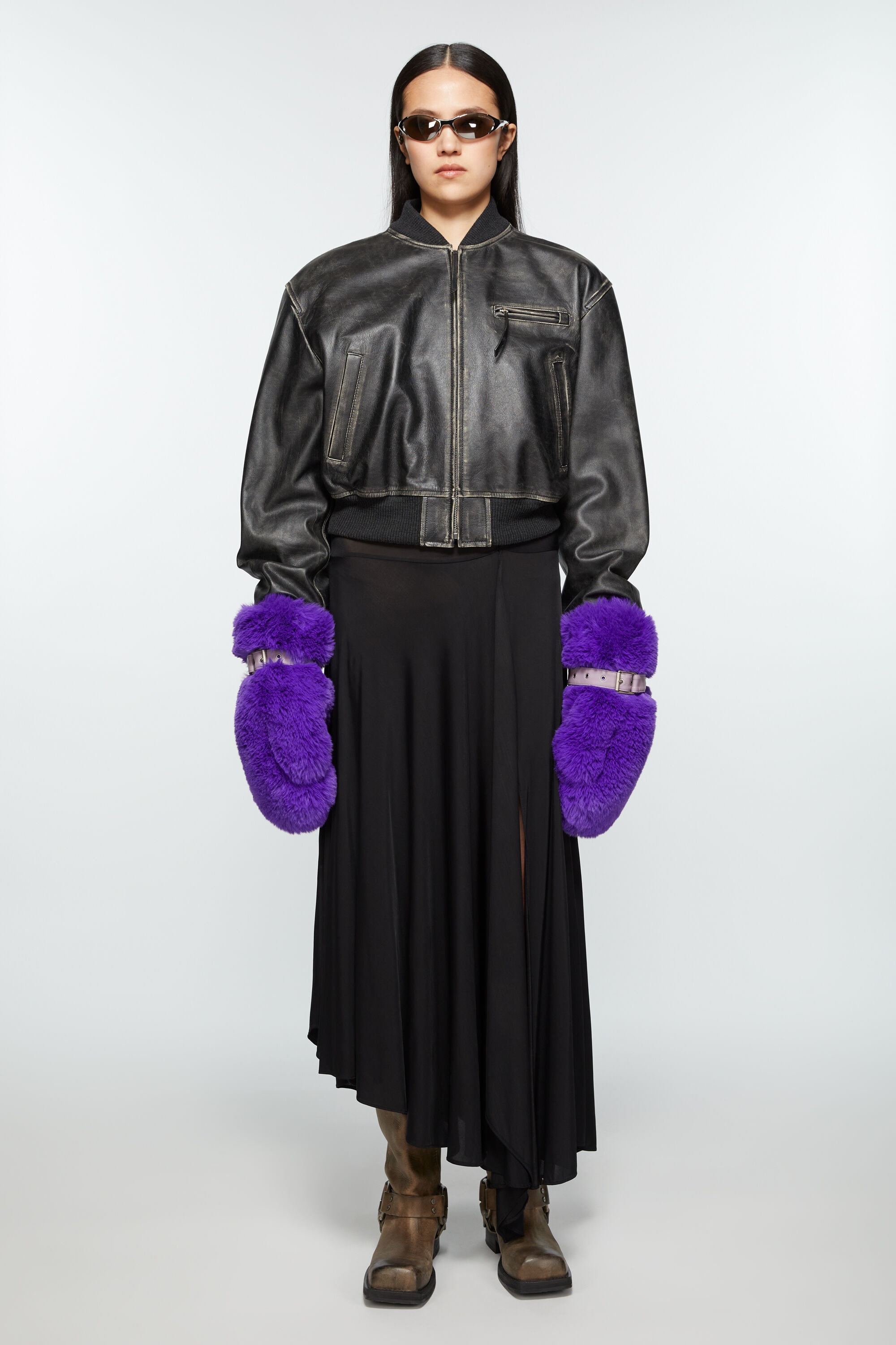 Fluffy buckle mittens - Purple - 2