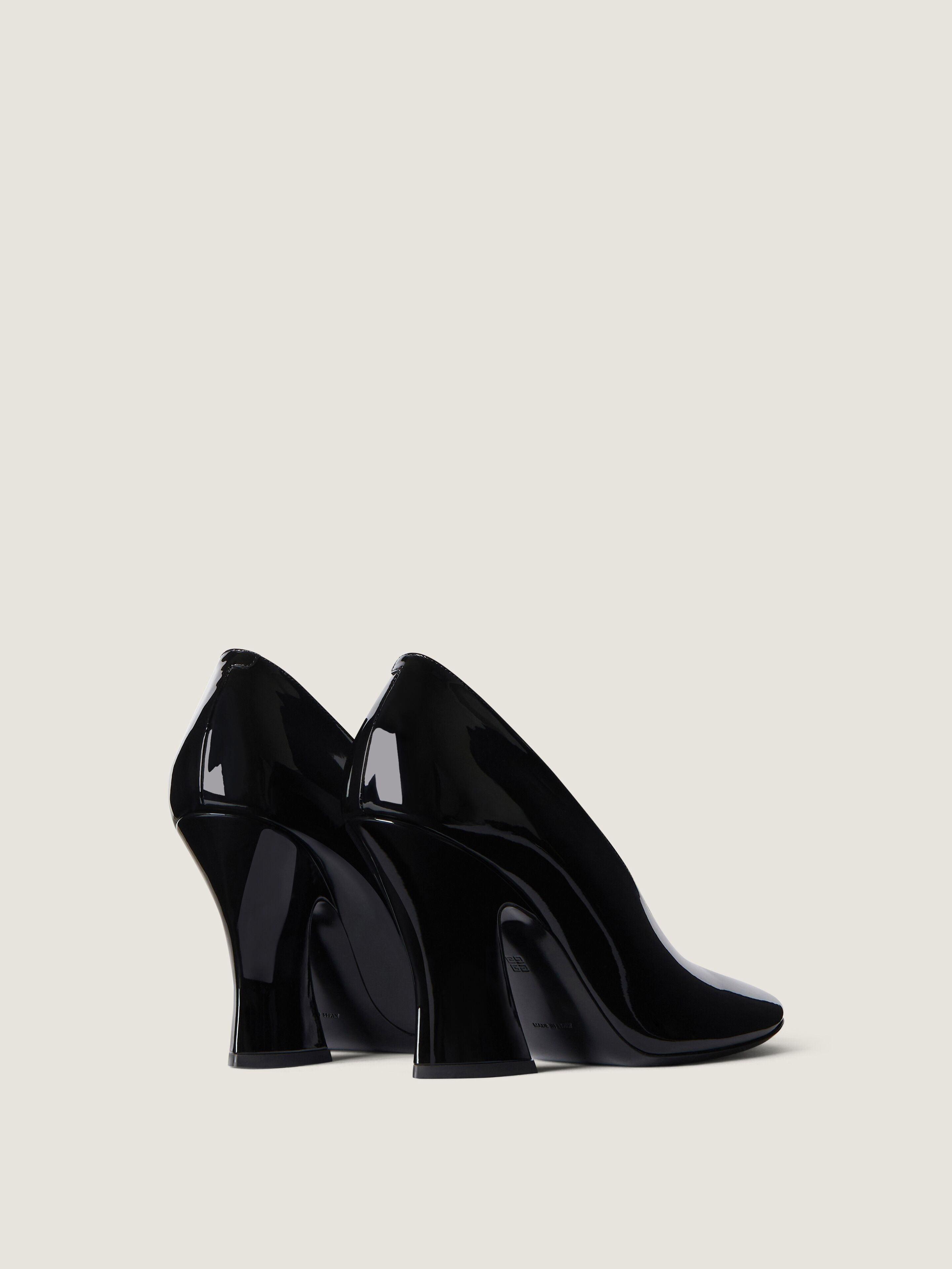 SCULPTED PUMPS IN PATENT LEATHER - 4