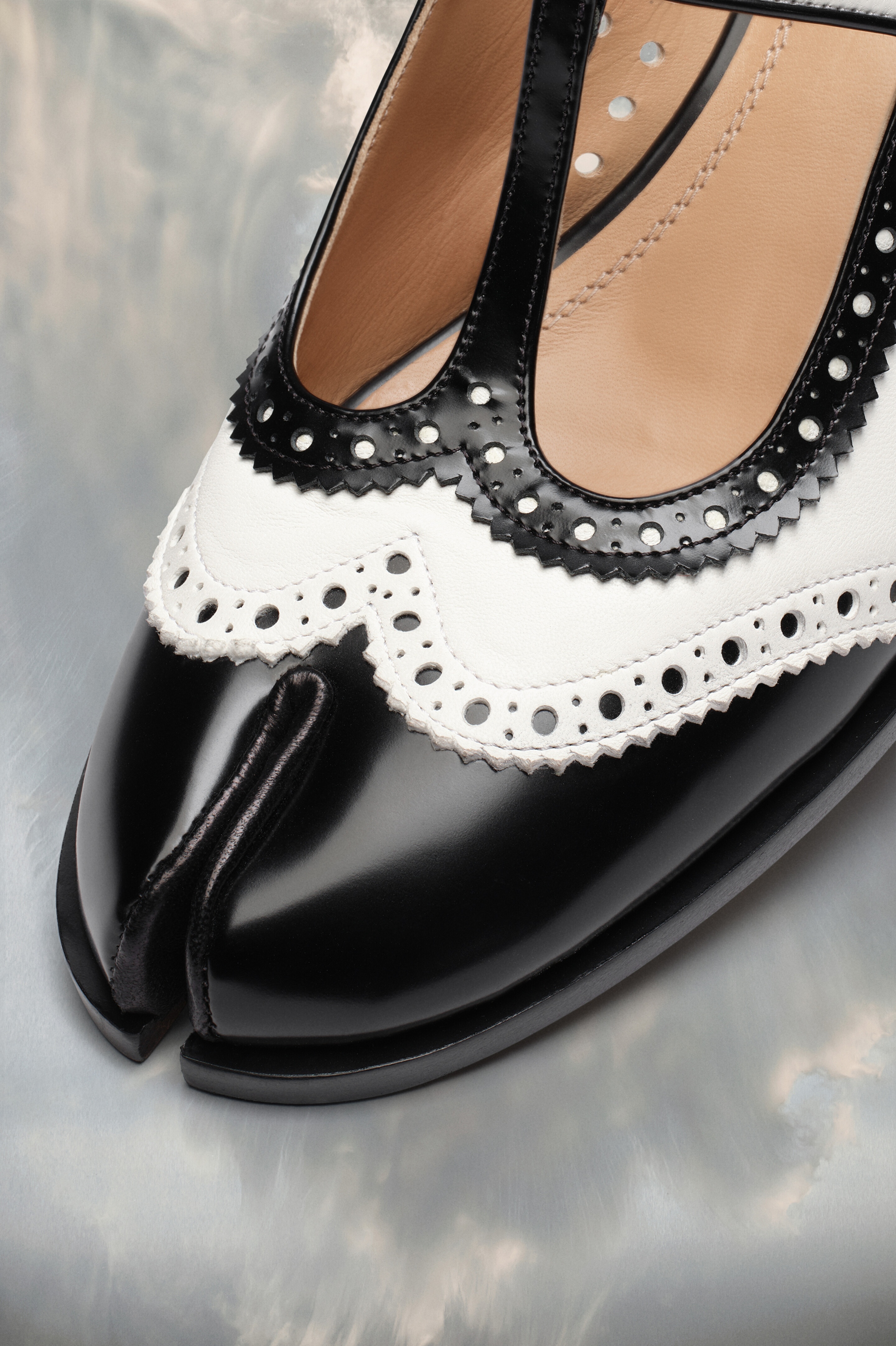 直営店買付 『Maison Margiela』Tabi slingback shoesローヒール 直営店買付 『Maison Margiela』Tabi slingback shoesローヒール