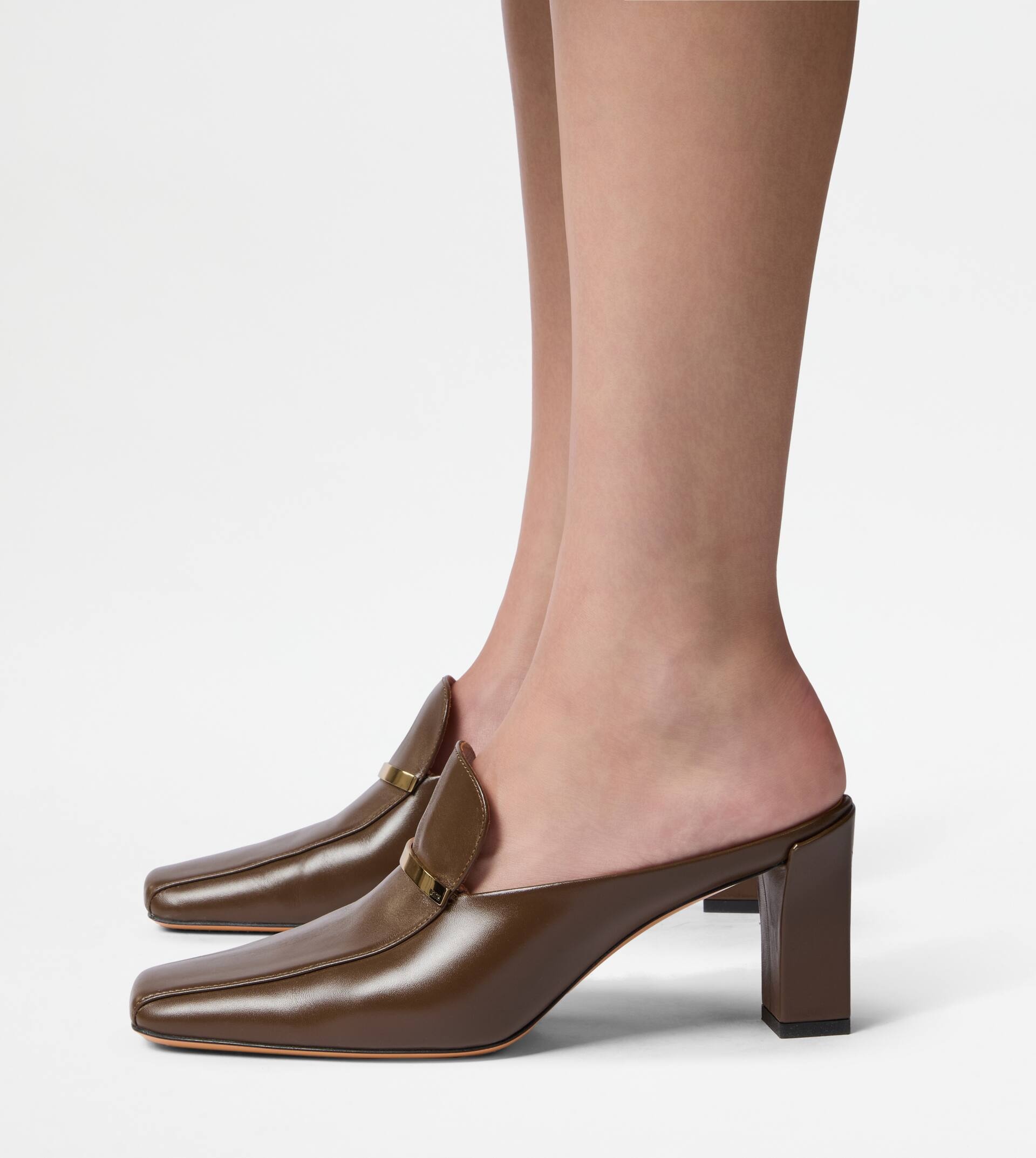 MULES IN LEATHER - BROWN - 2