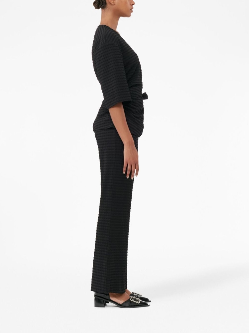 V-neck seersucker tied blouse 4