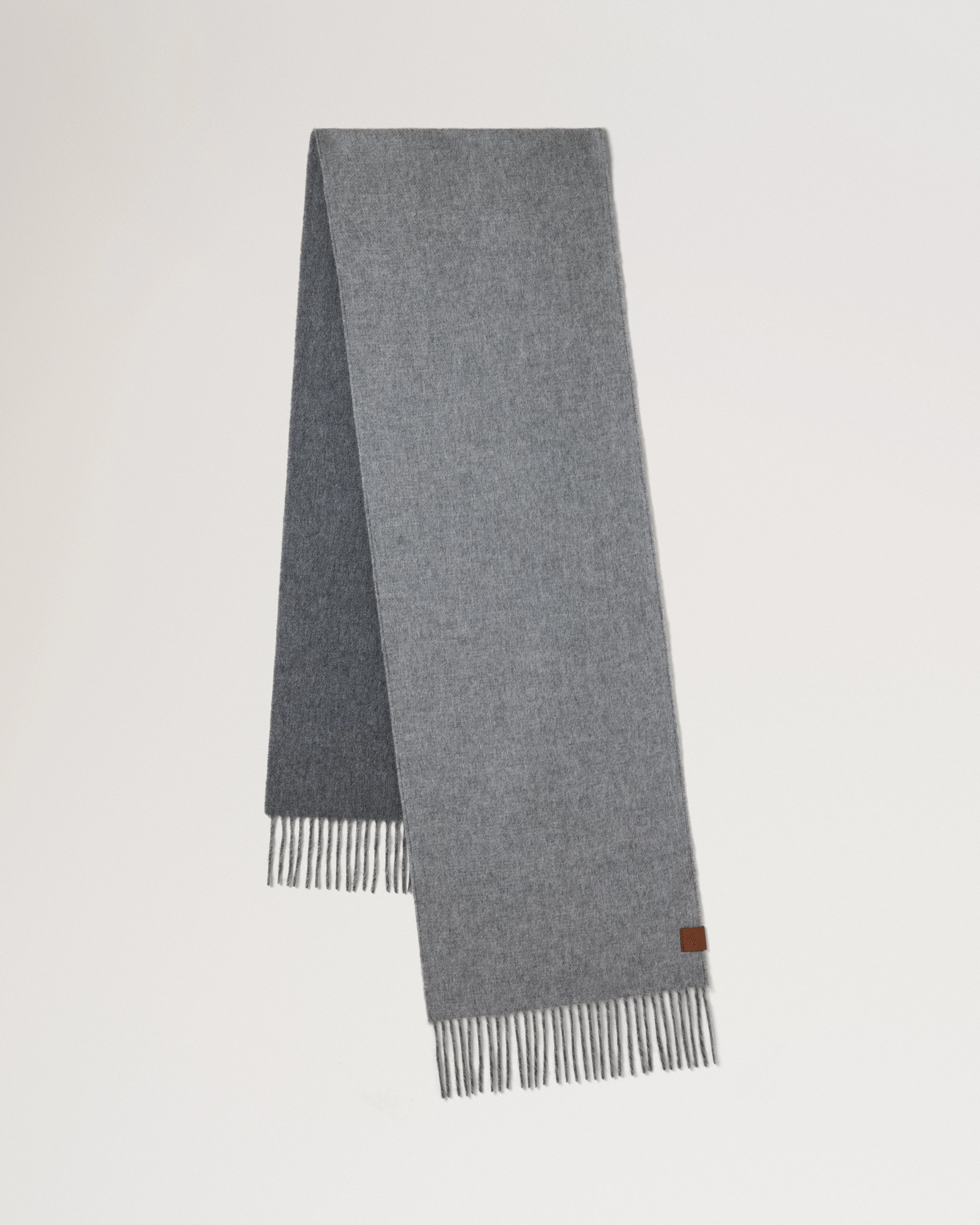 Reversible Cashmere Bi-Colour Scarf
Grey Melange & Dark Grey Cashmere - 1