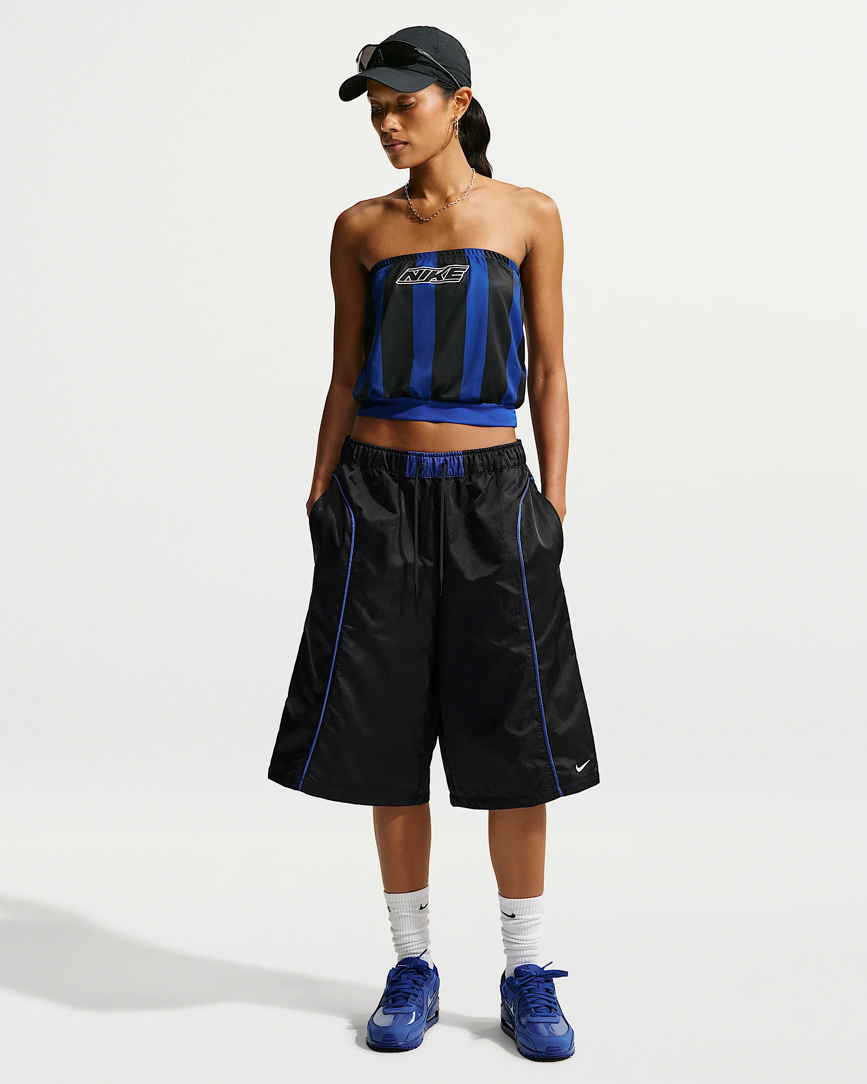 Nike Sportswear Women's Loose Mid-Rise Woven Shorts - 1