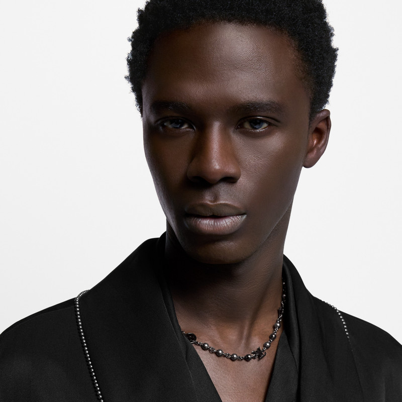 LV Pearls Necklace 4