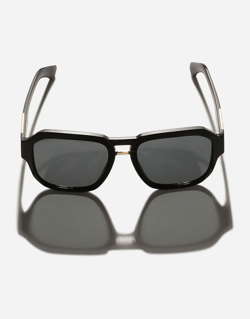 Dolce & Gabbana Mirror logo sunglasses outlook