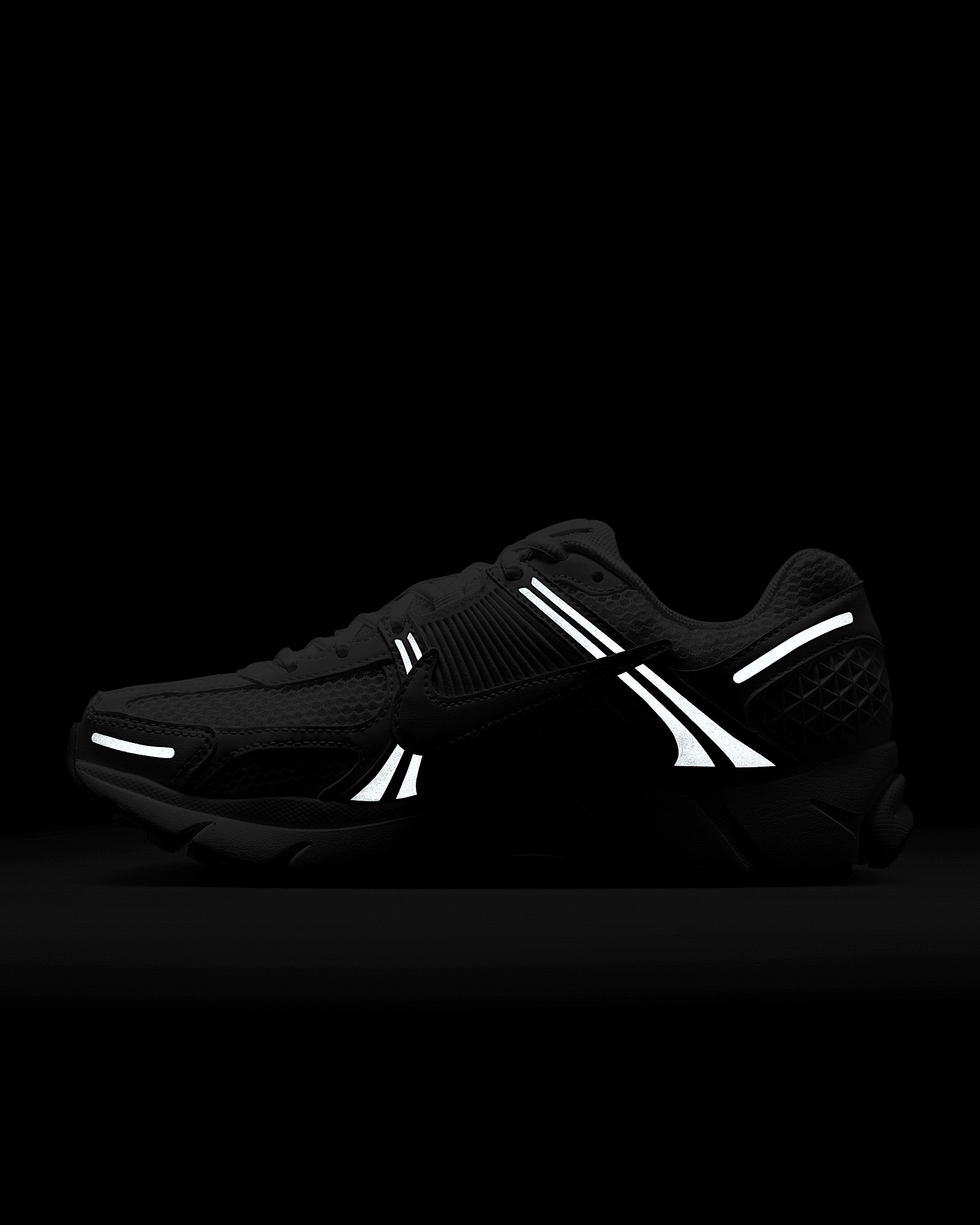 Nike Zoom Vomero 5 Women's Shoes - 12