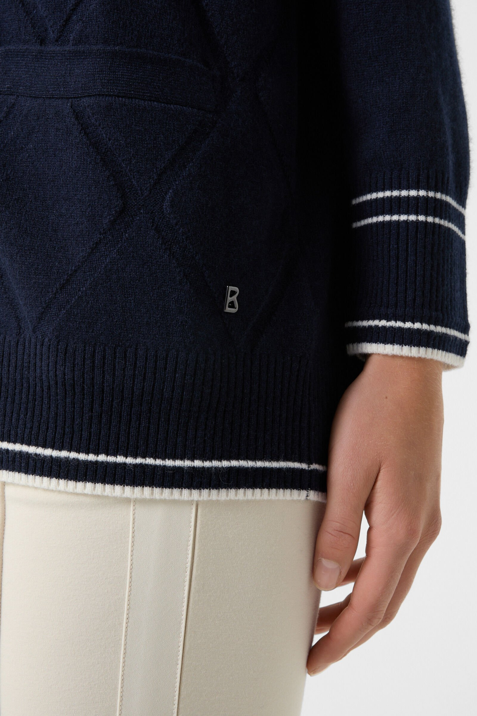 Cardigan Cherry in Navy blue - 5