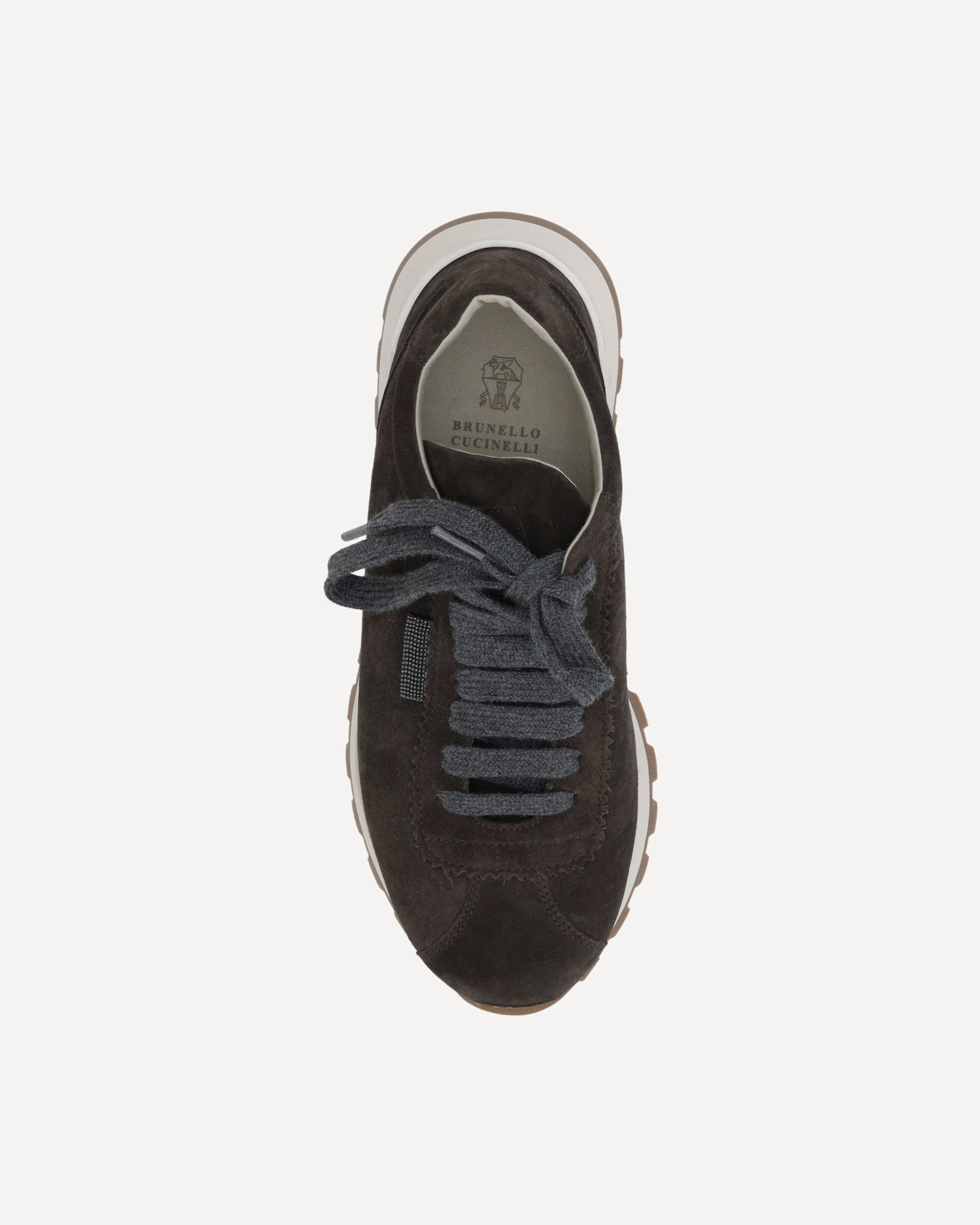 Sneakers with iconic embellishments - 4