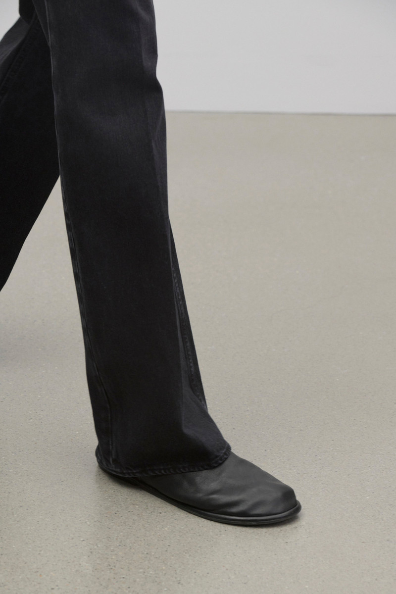 Canal Slip On in Leather 4