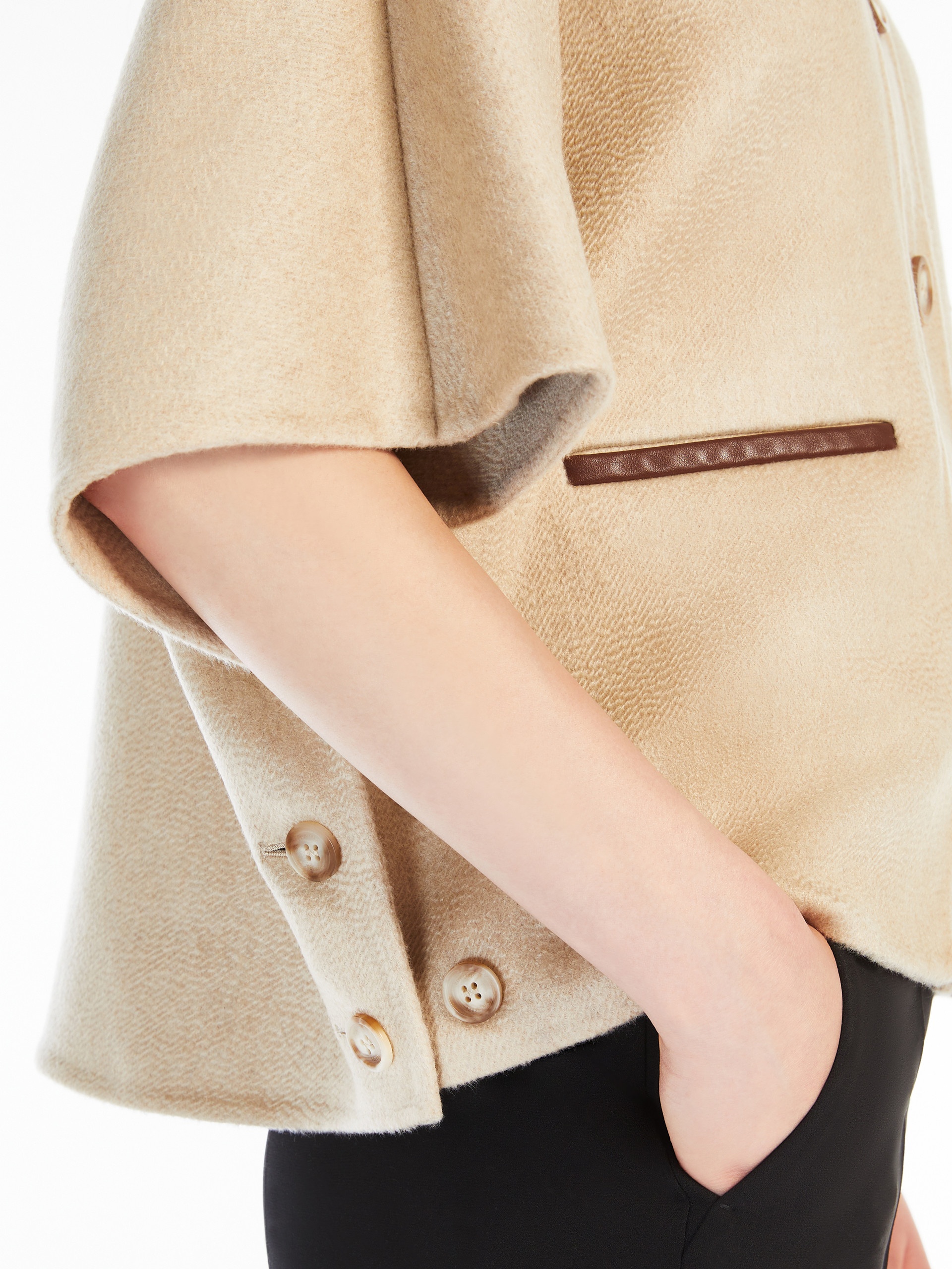 ROLL Short cashmere cape - 5