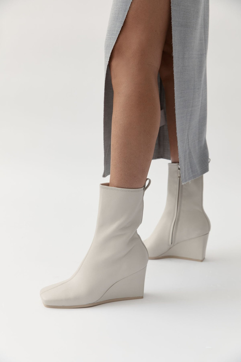 ST. AGNI Wedge Boot - Cool White outlook