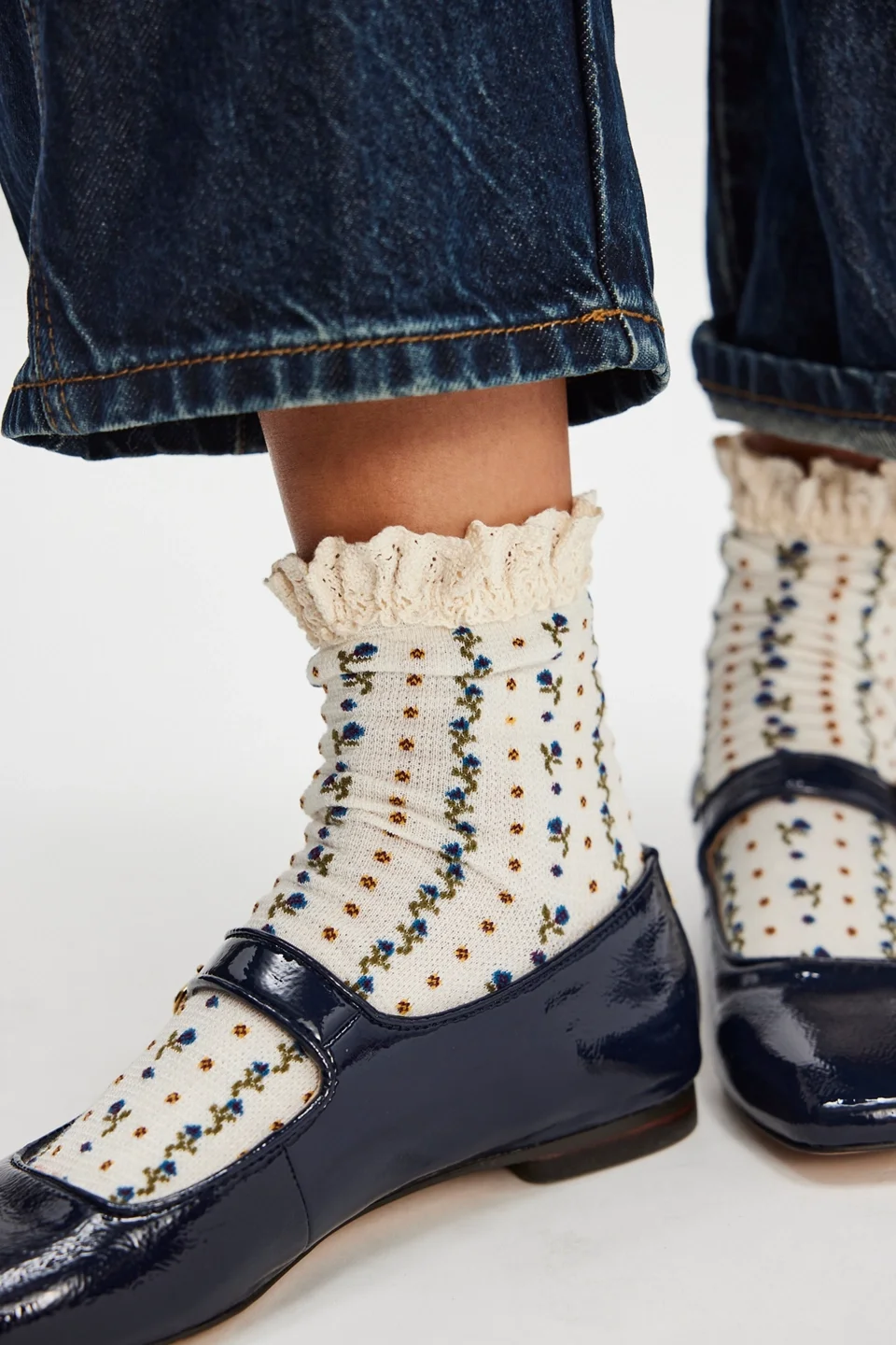 Rosebud Waffle Knit Ankle Socks - 1